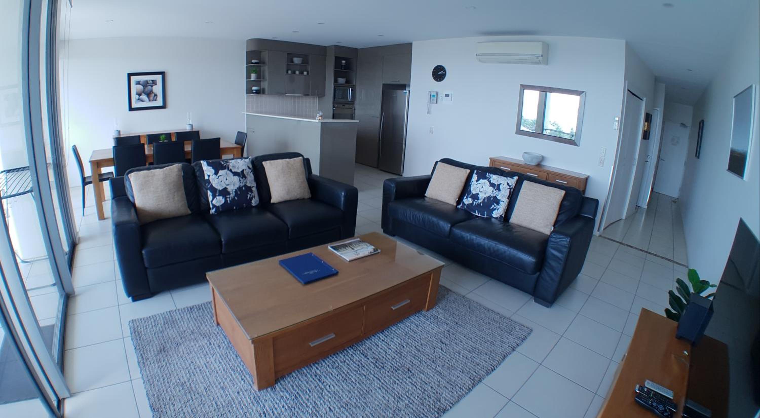 One Bedroom Deluxe Apartment with Water Views photo 3