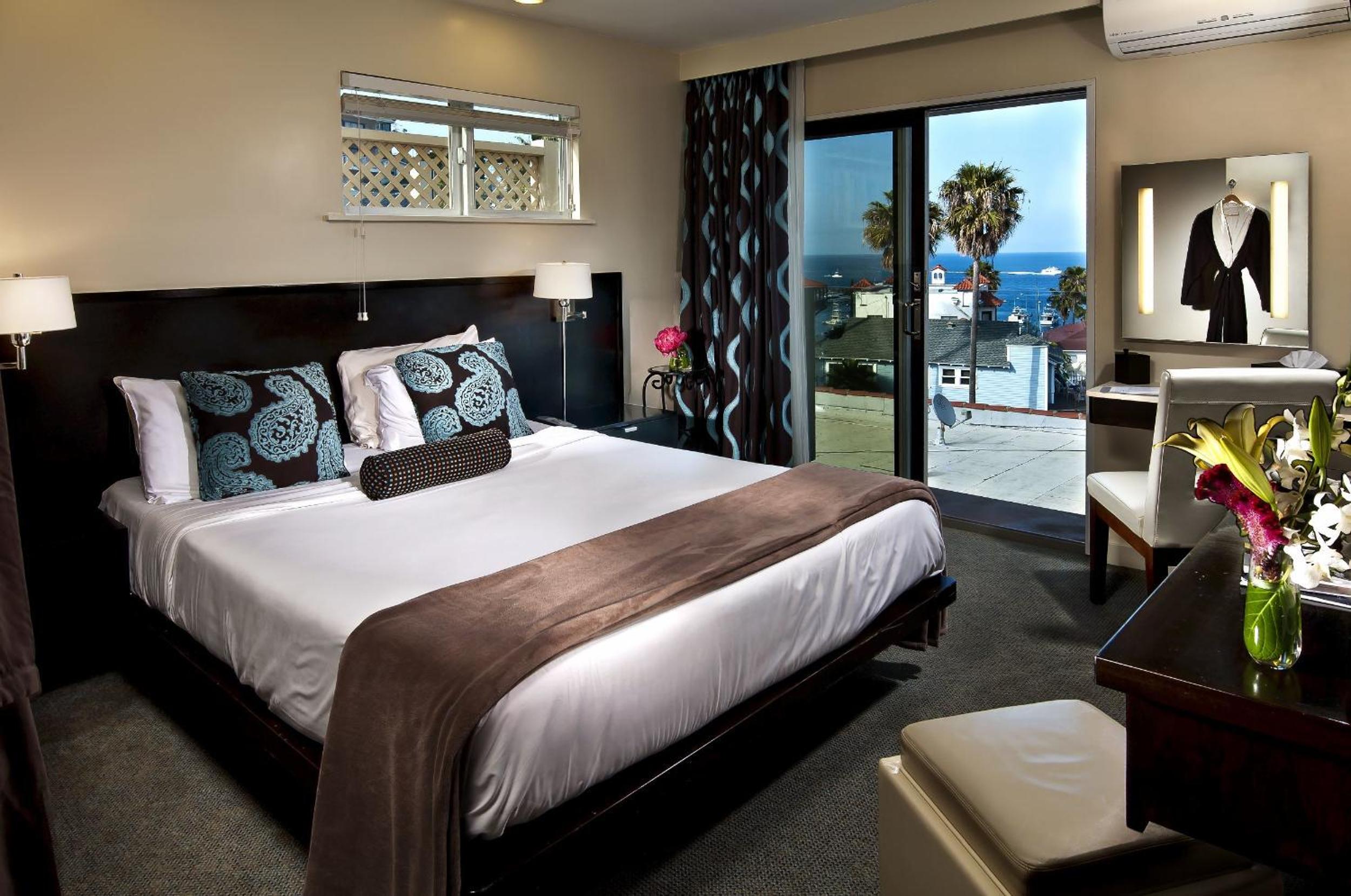 Standard Room with Partial Ocean View - Photo 4