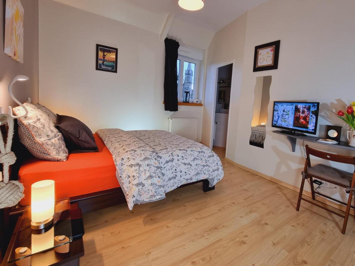 Deluxe Double Room with Side Sea View photo 1