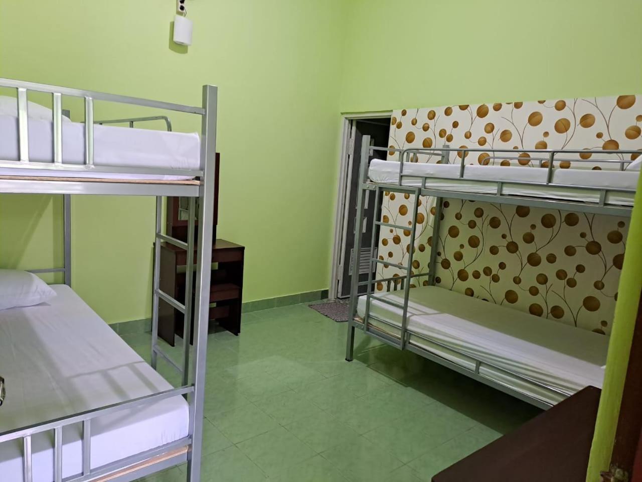 Double Room with Private Bathroom - Photo 3