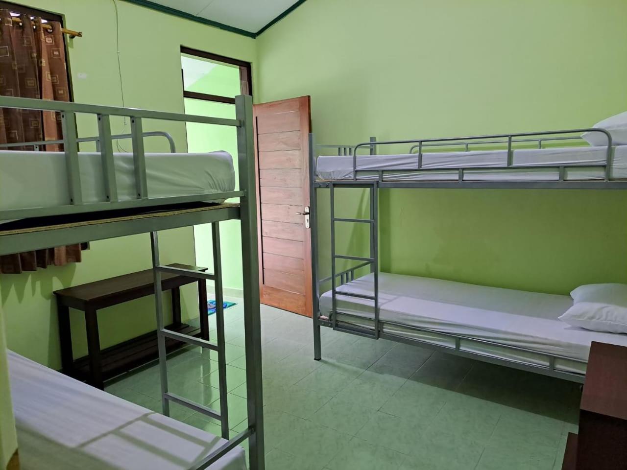 Double Room with Private Bathroom - Photo 5