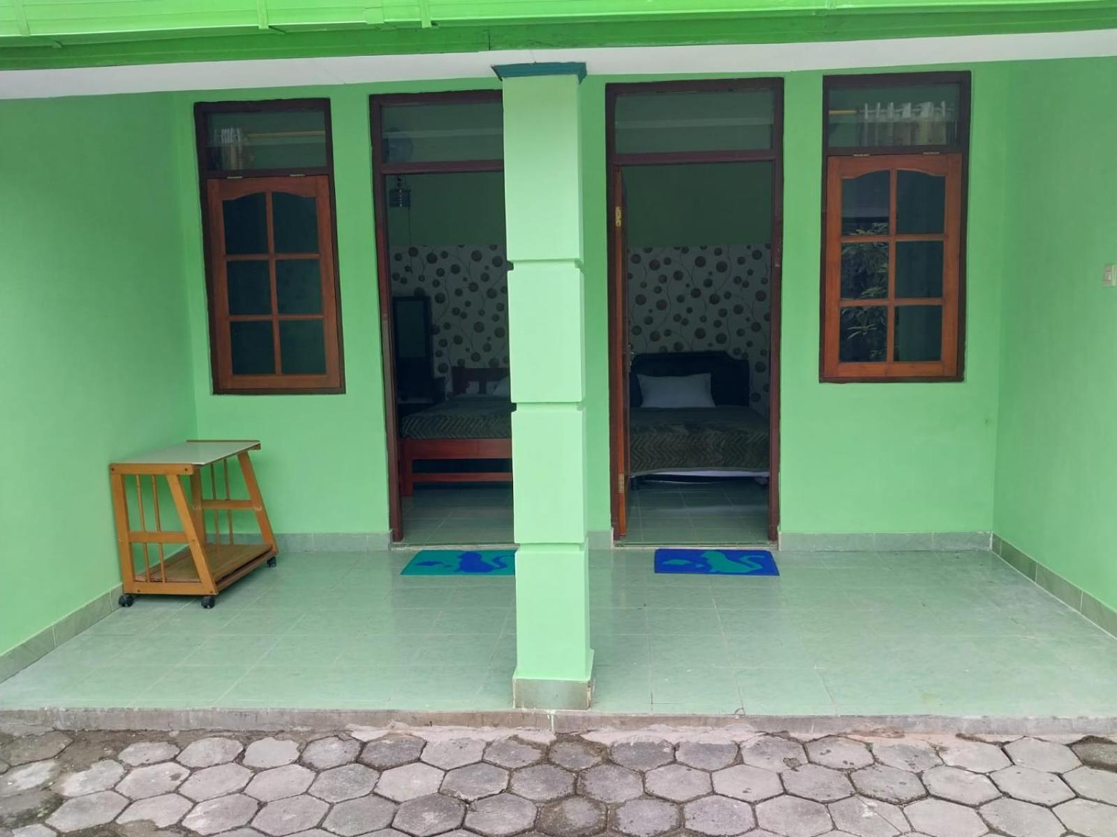 Double Room with Private Bathroom - Photo 14