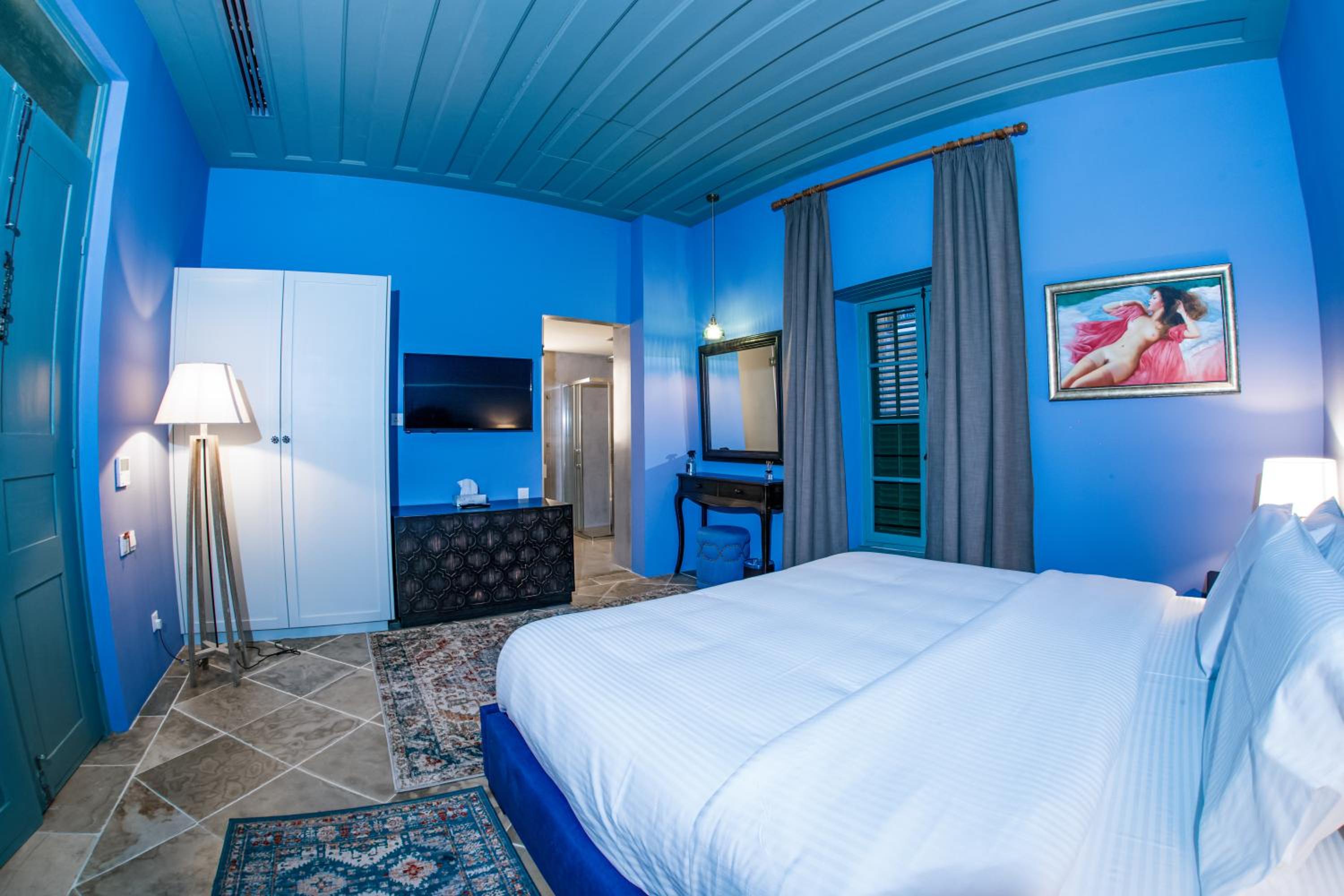 Deluxe Suite photo 3