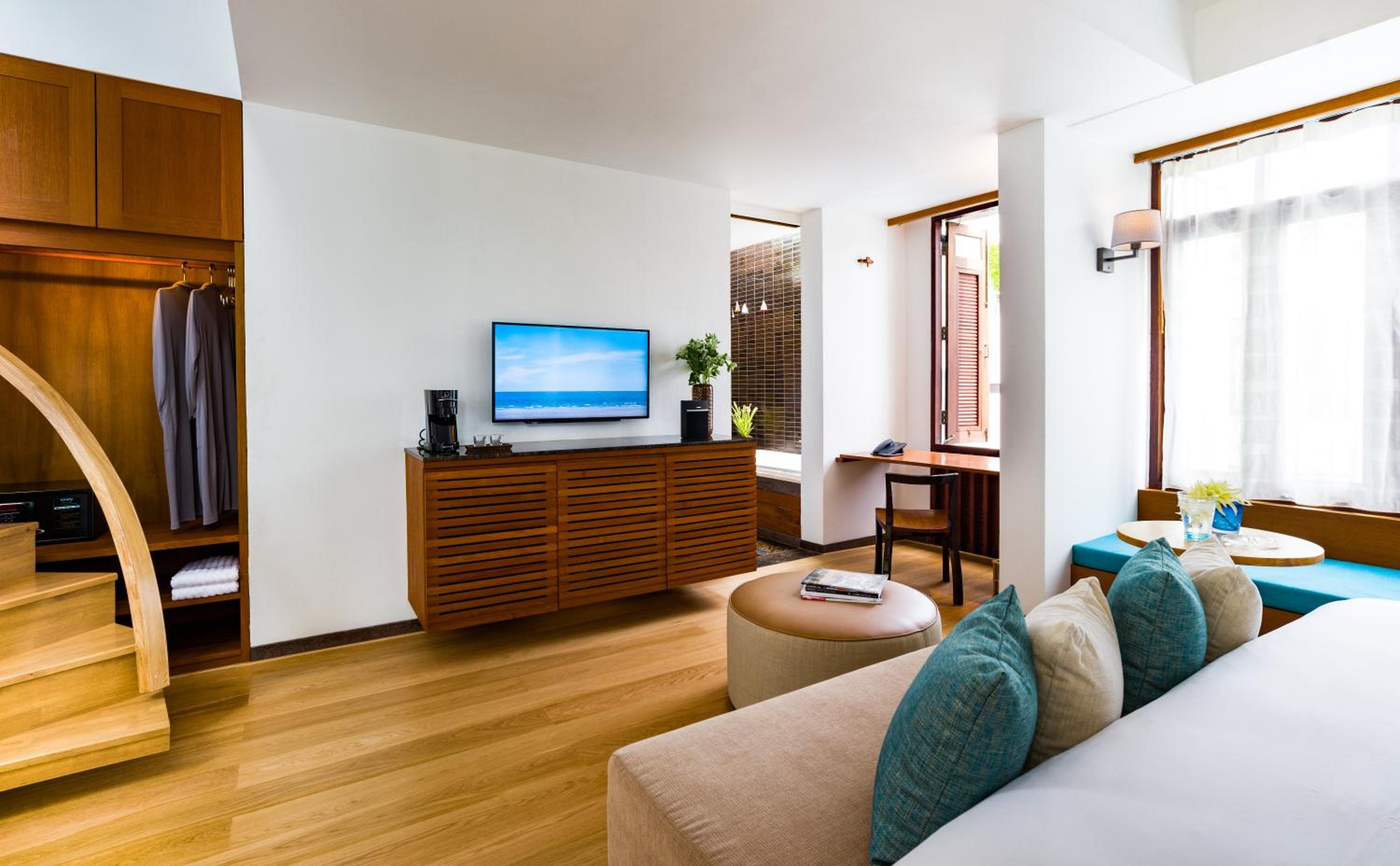 Moondeck Jacucci Suite - Minimum age:  12 years old - Photo 5