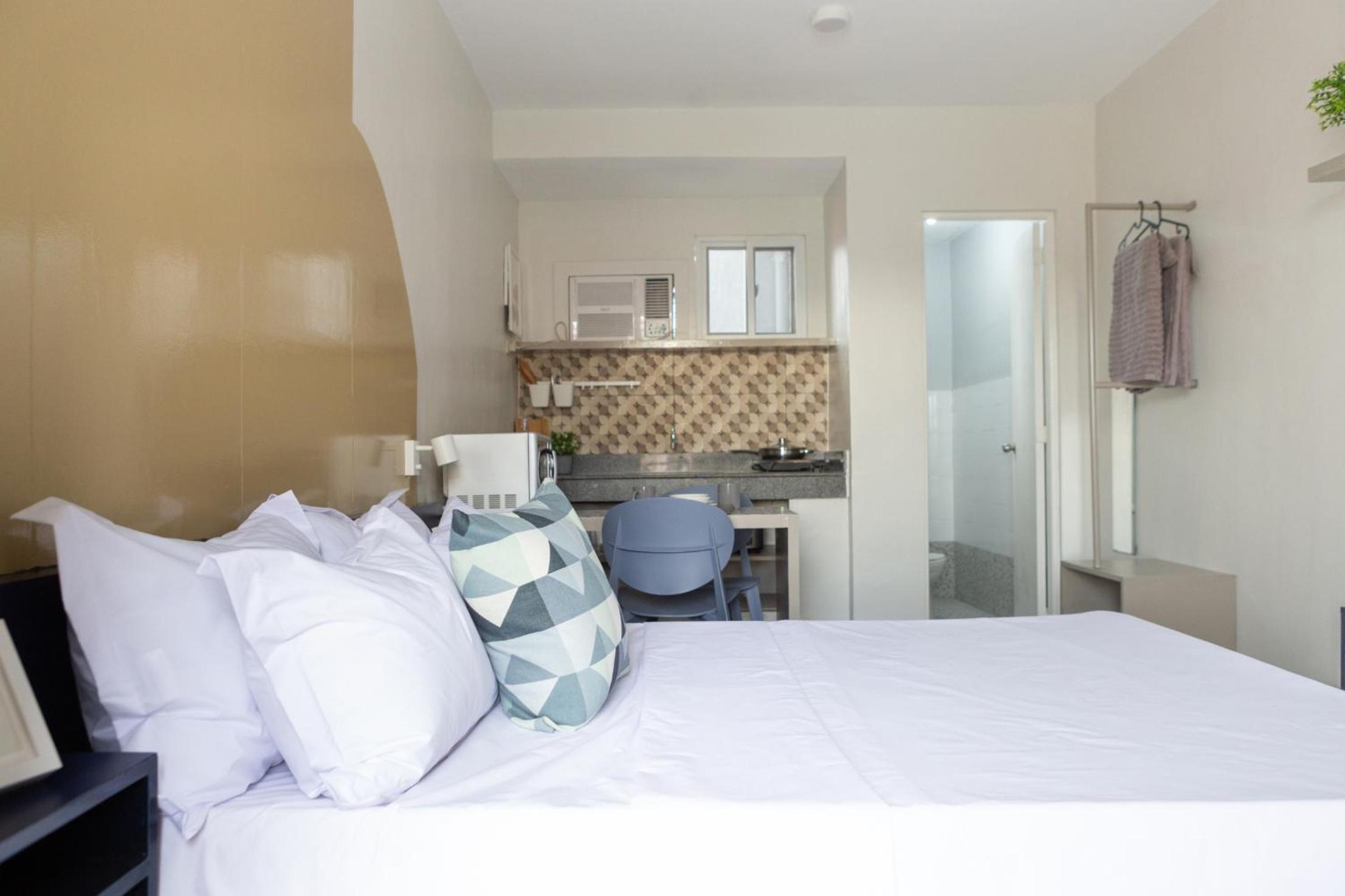Studio Apartment - Photo 5