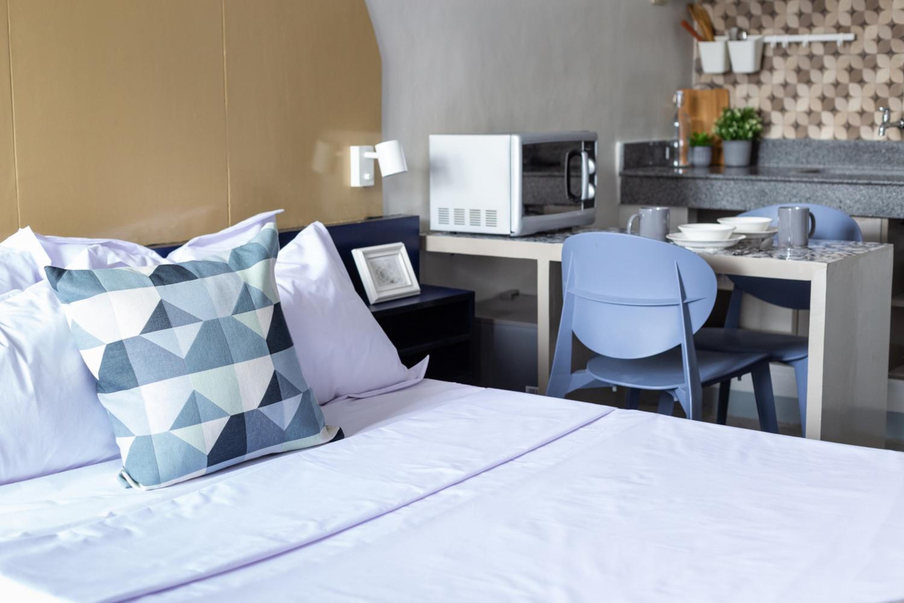 Studio Apartment - Photo 11
