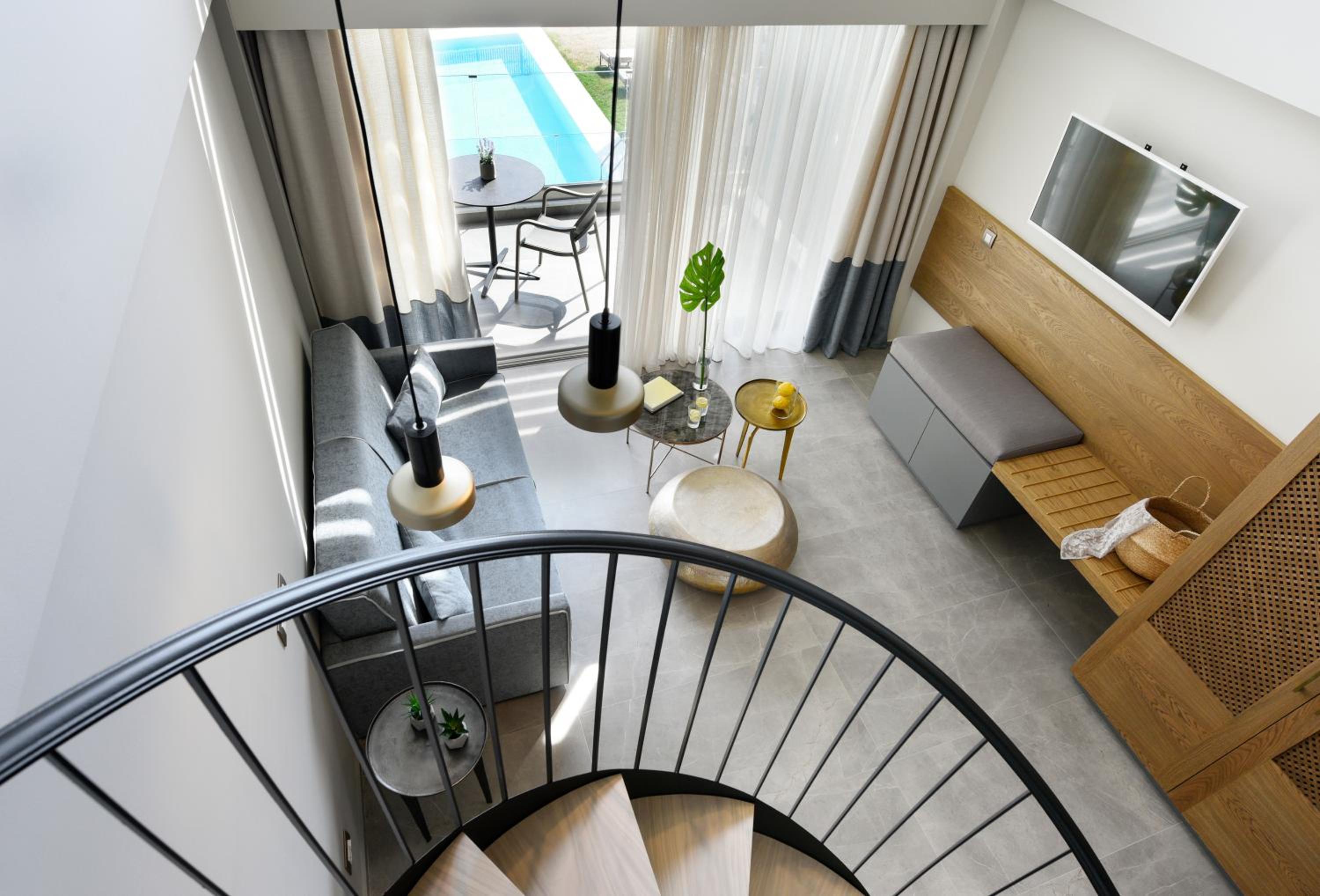 Premier Loft Plus Pool View photo 1