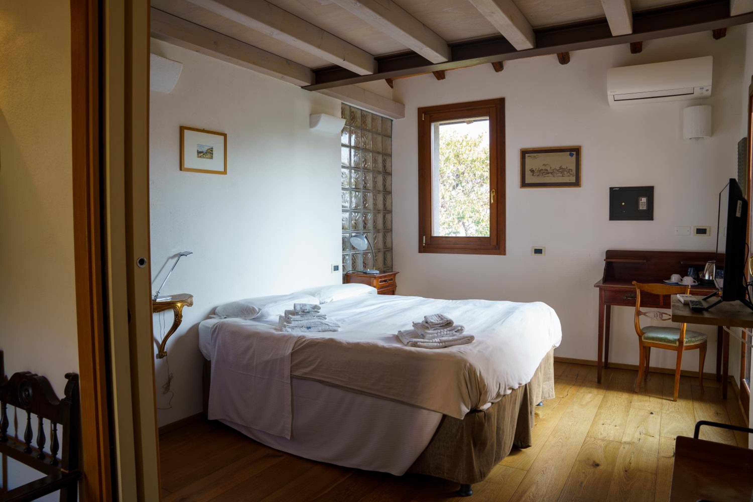 Junior Suite - Photo 1