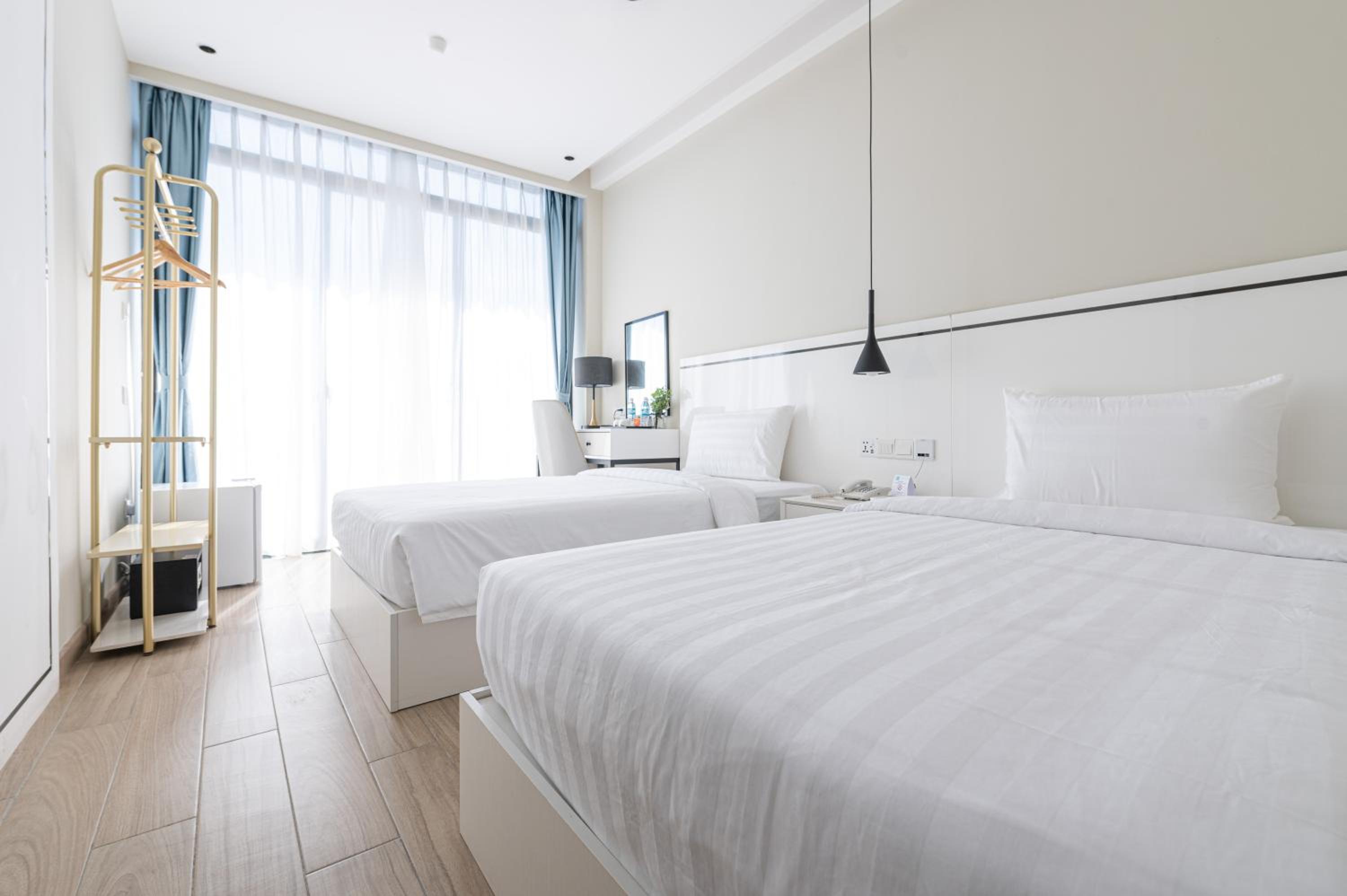 Deluxe Twin Room with Sea View photo 1