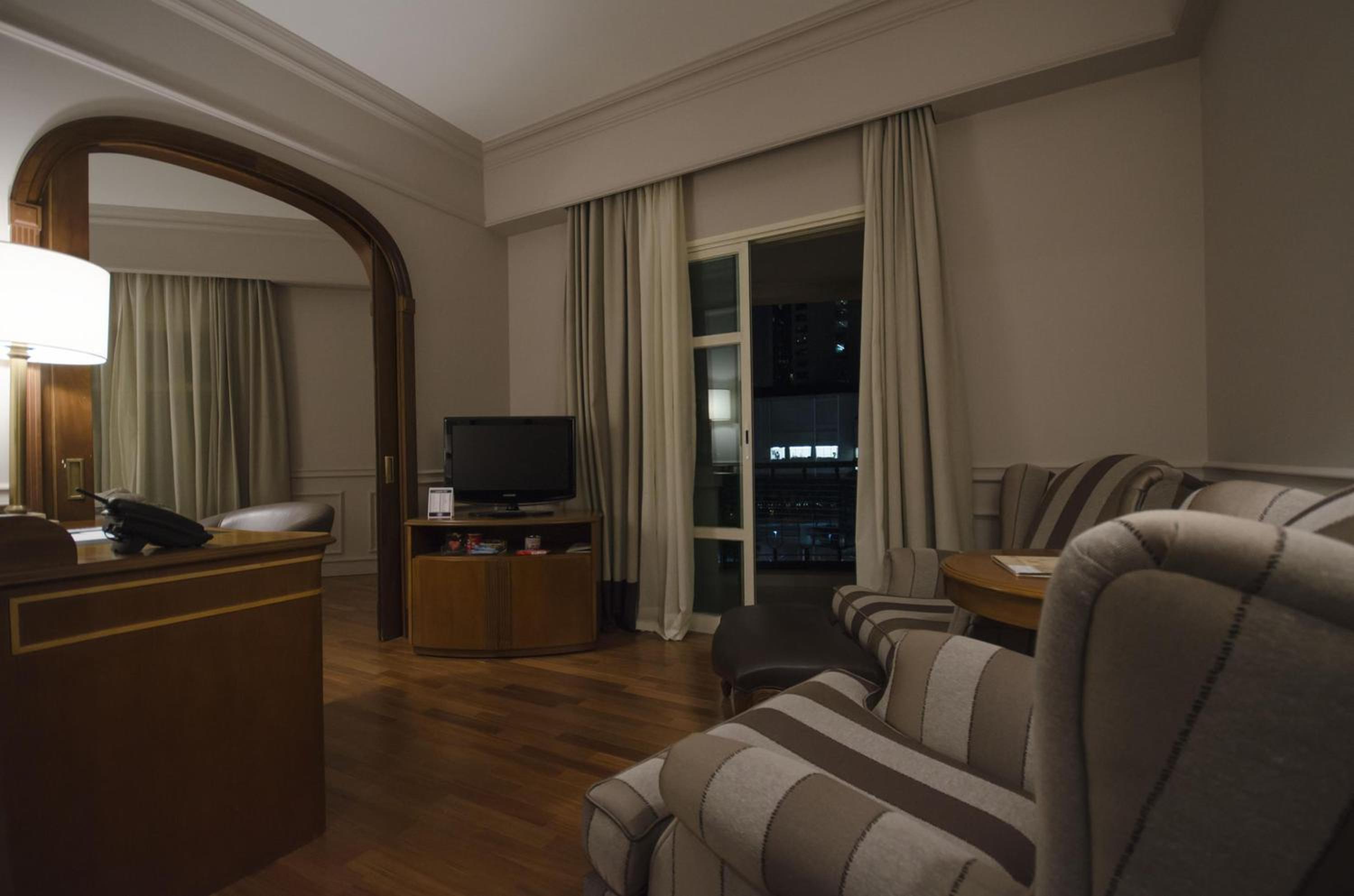 Queen Room - Photo 9