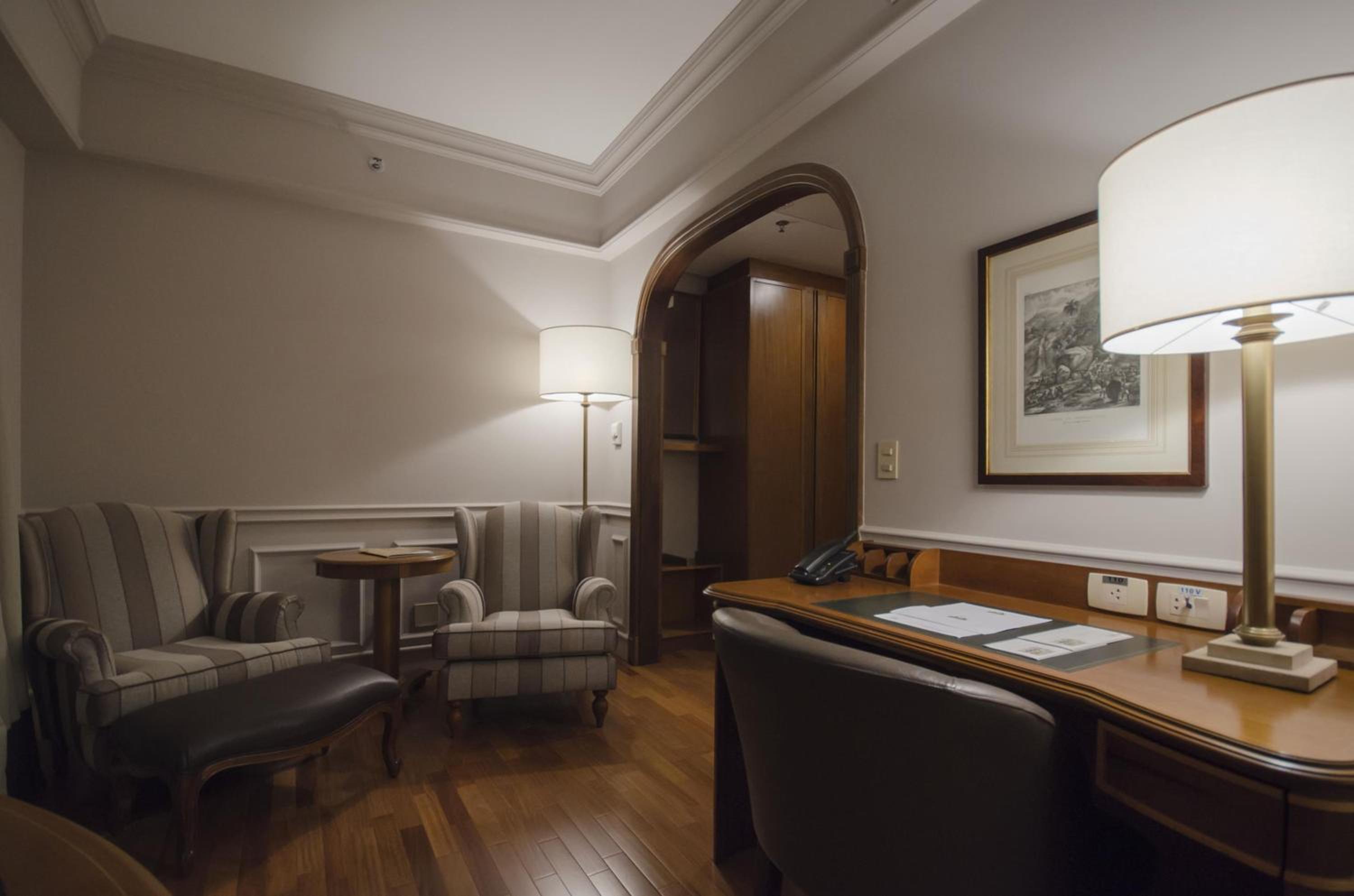 Queen Room - Photo 11