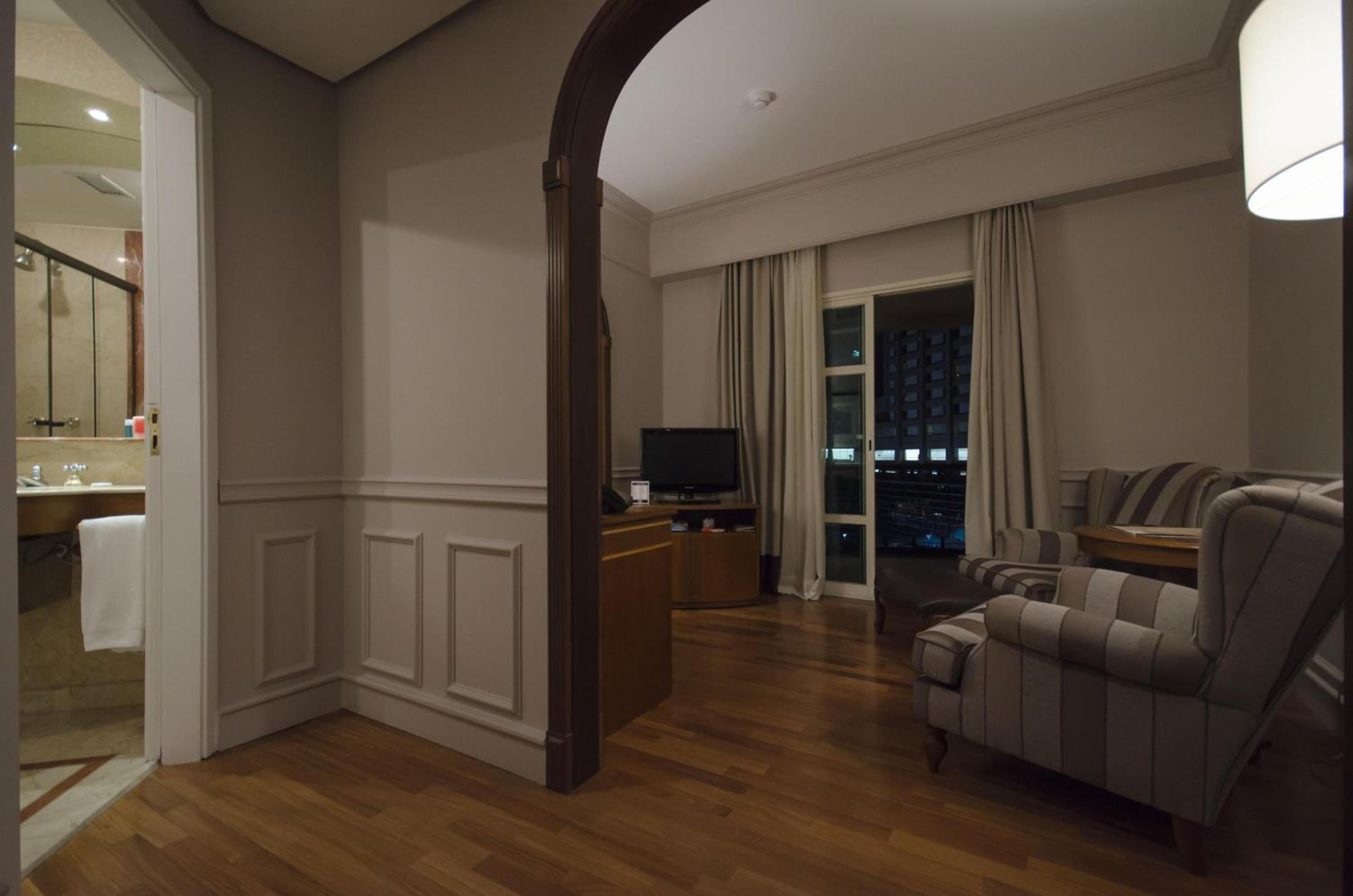 Queen Room - Photo 8