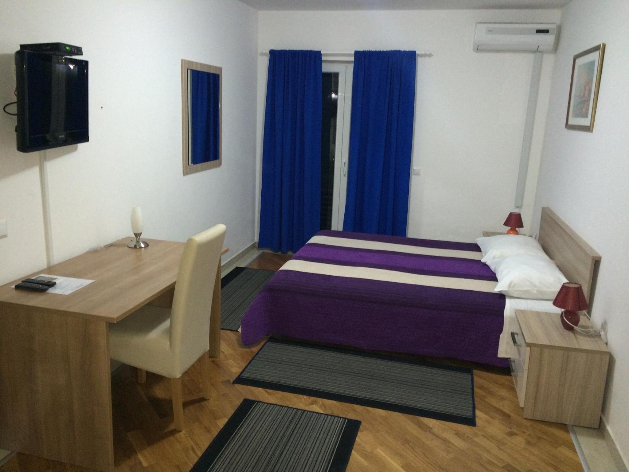 Triple Room with Balcony photo 3
