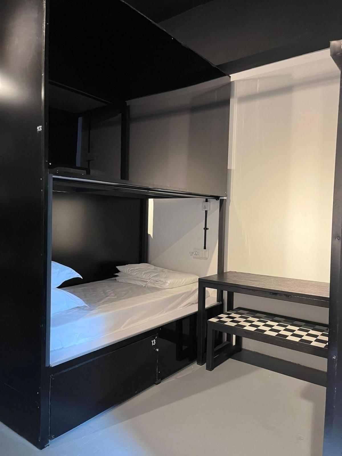 20 Pax Family Room Ensuite photo 1
