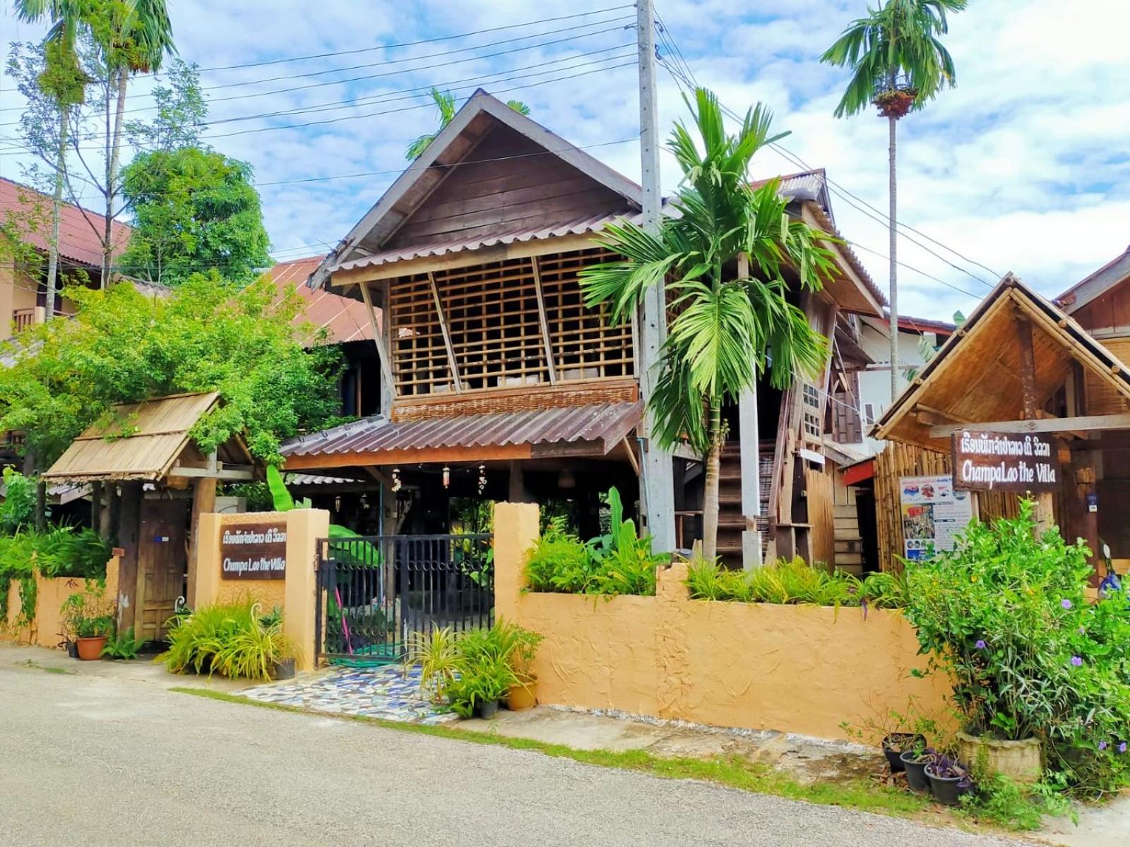 Four-Bedroom Villa with Fan (8 Adults)