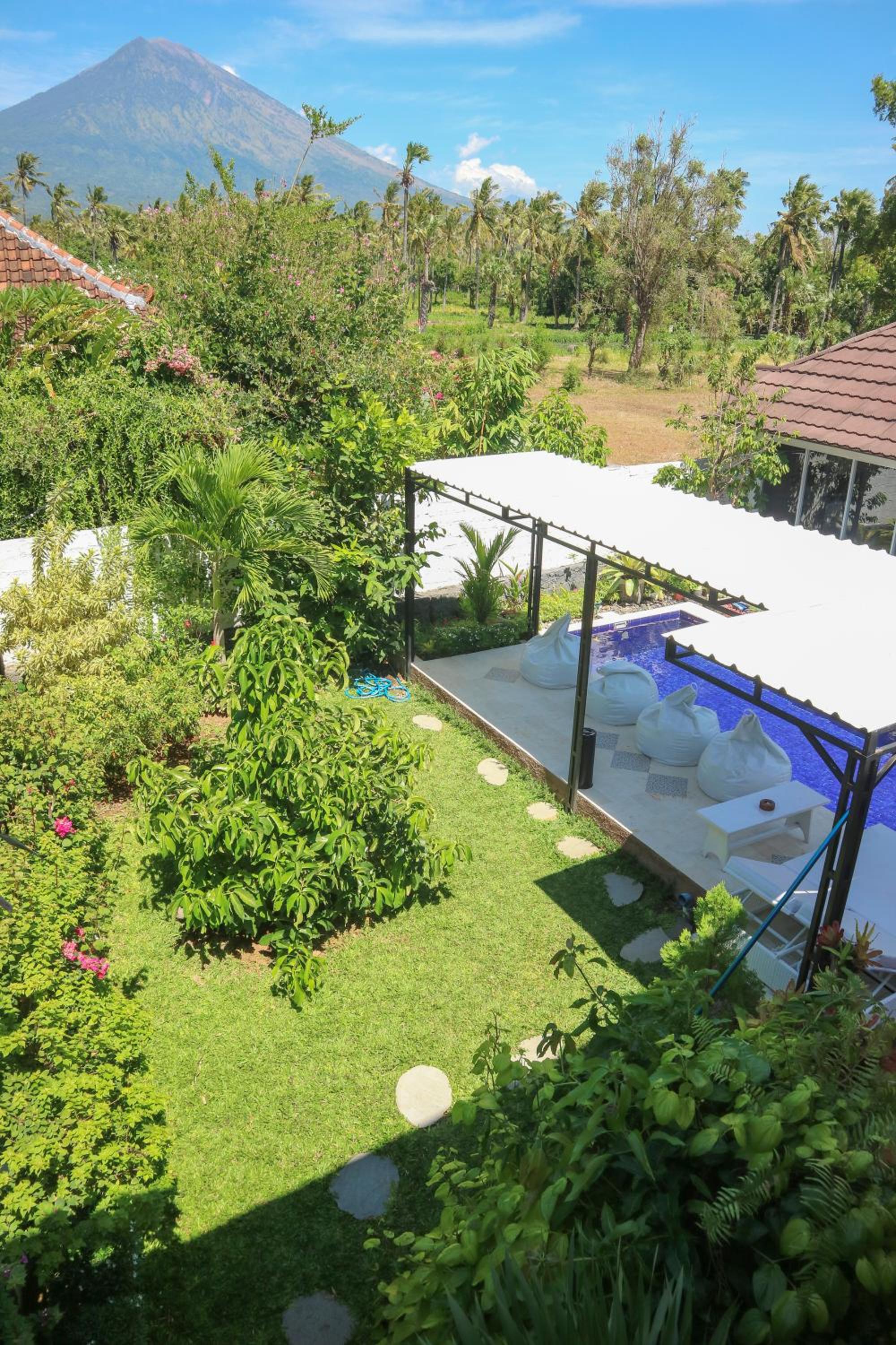 Double Room with Pool View - Photo 6
