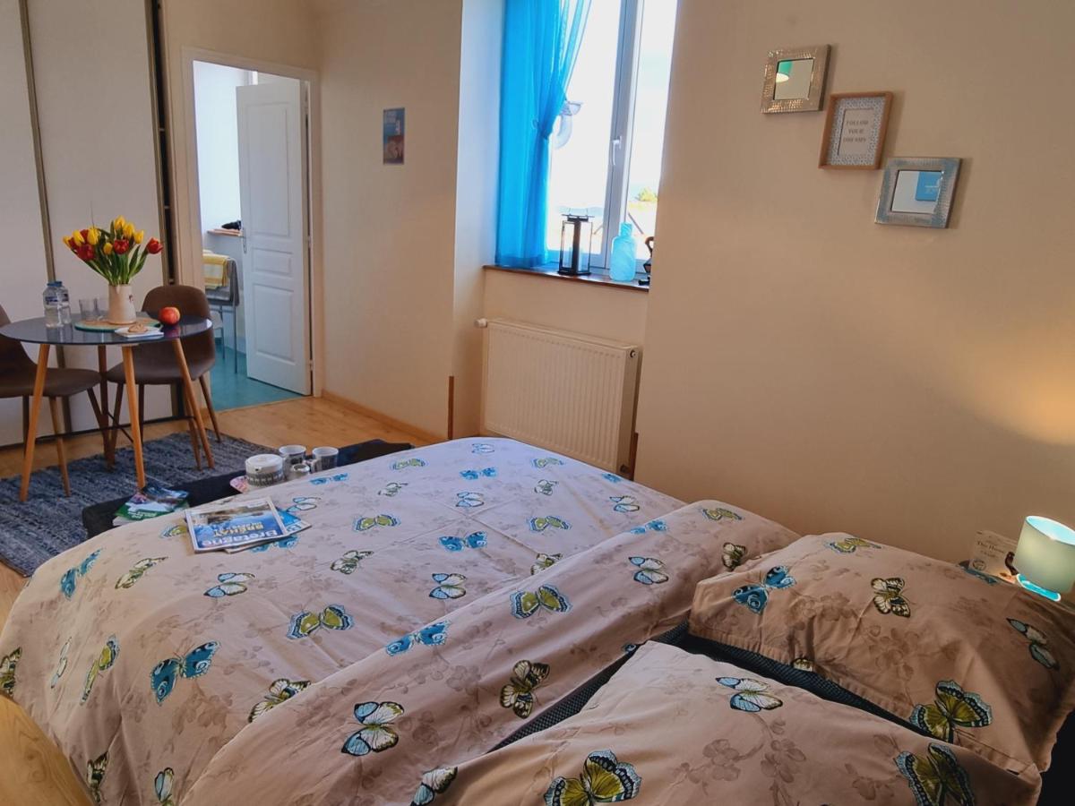 Deluxe Double Room with Side Sea View photo 2