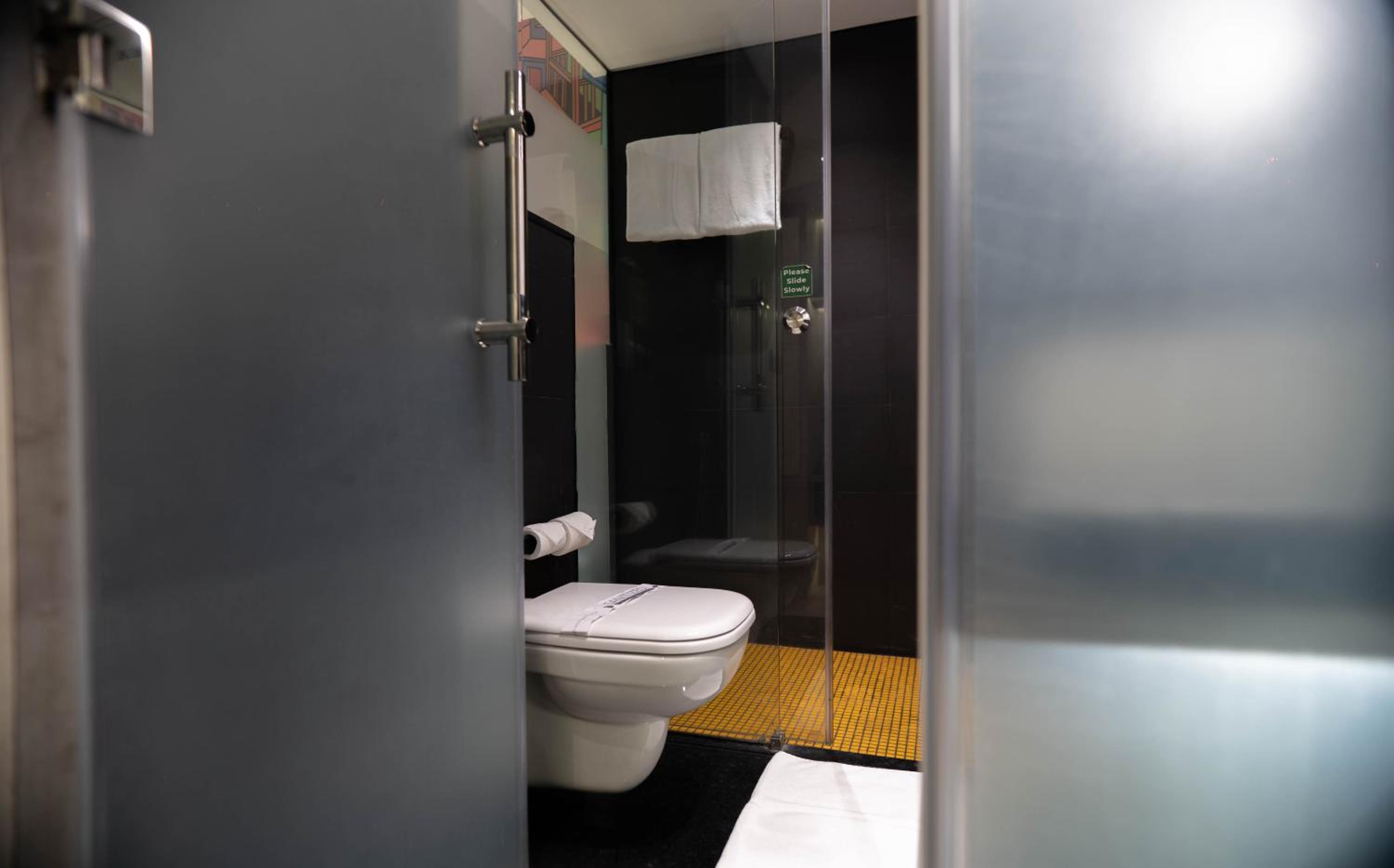 Deluxe Twin Room With Balcony photo 3