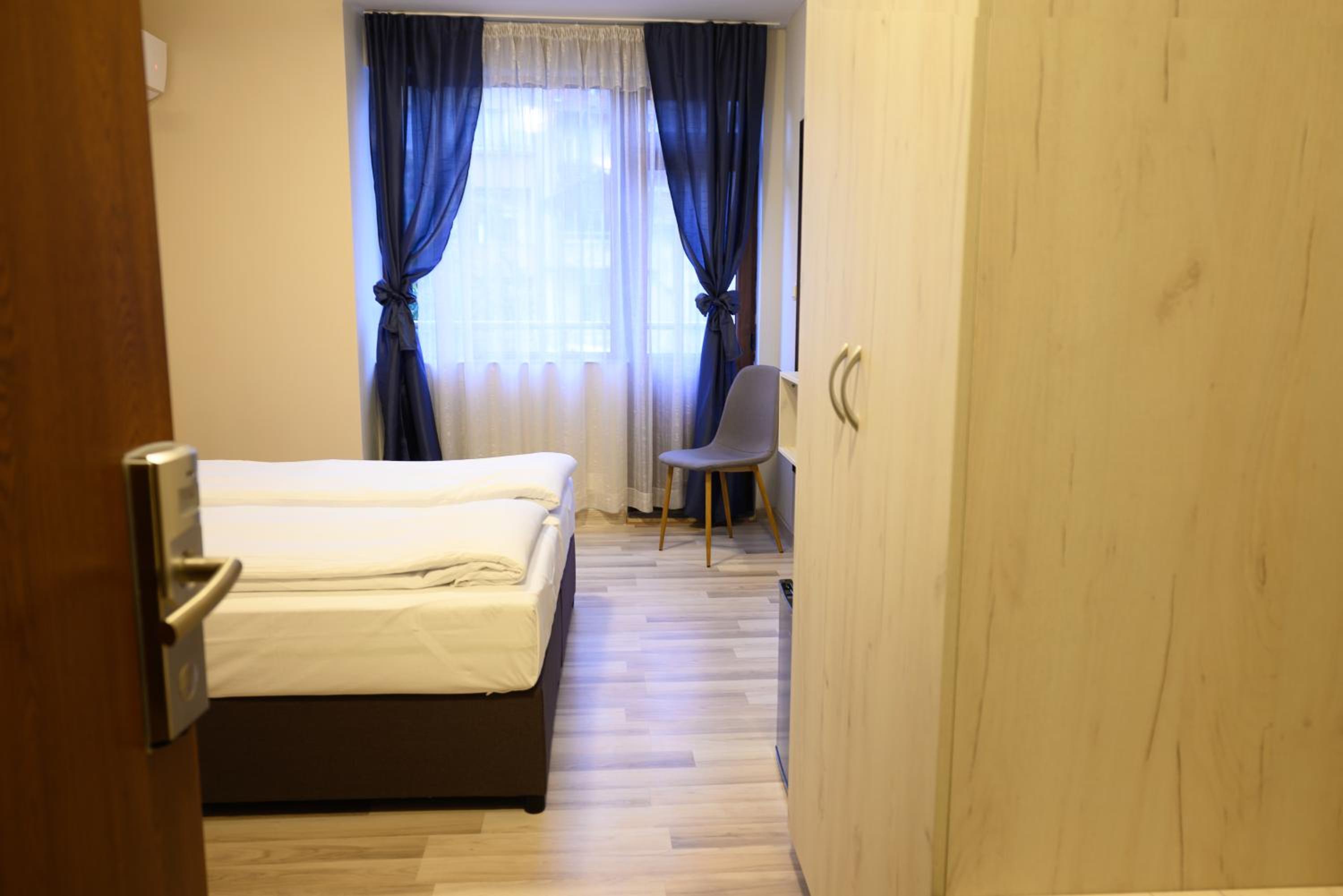 Double or Twin Room with Balcony photo 1