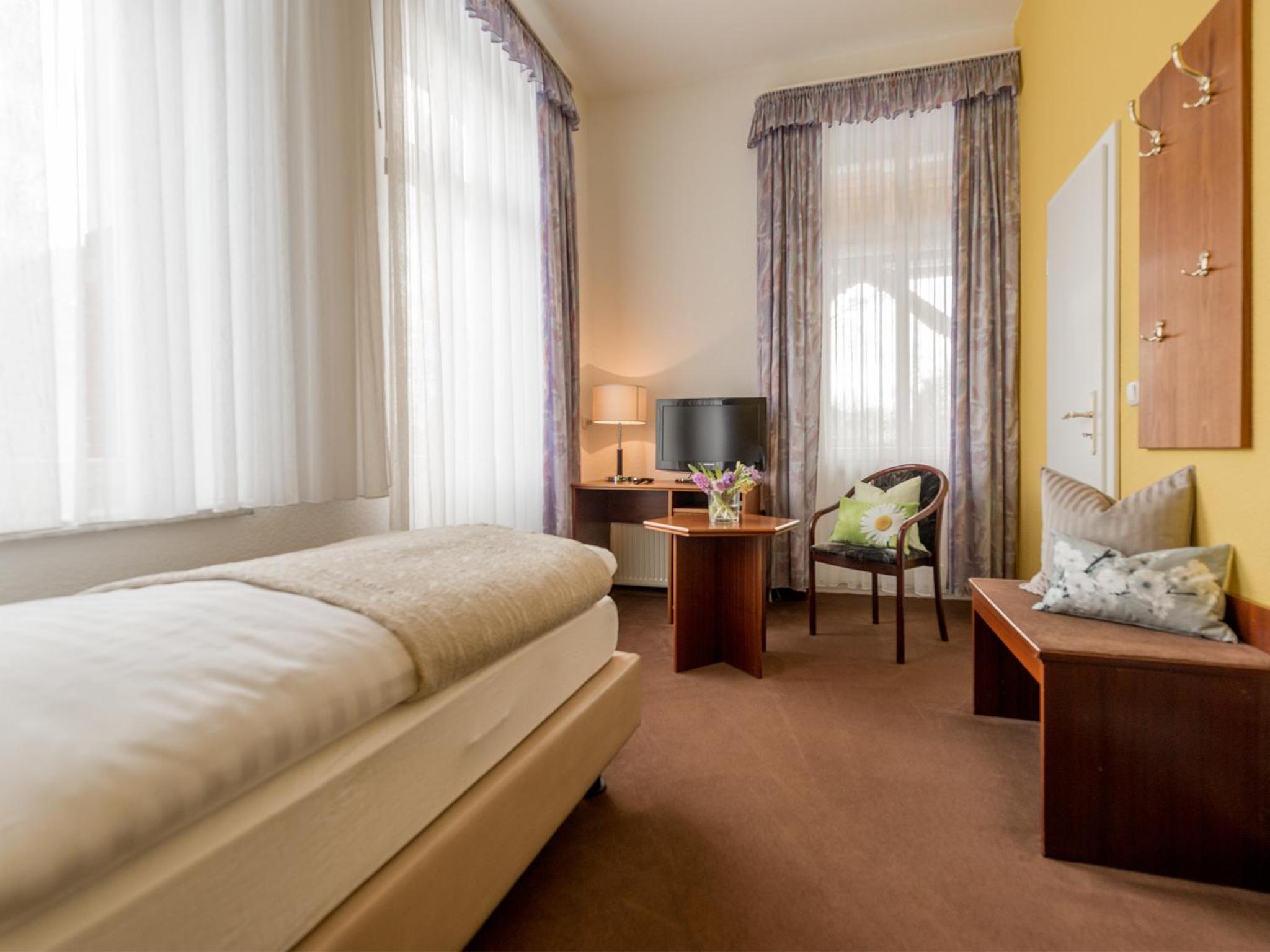 Single Room with Balcony photo 2