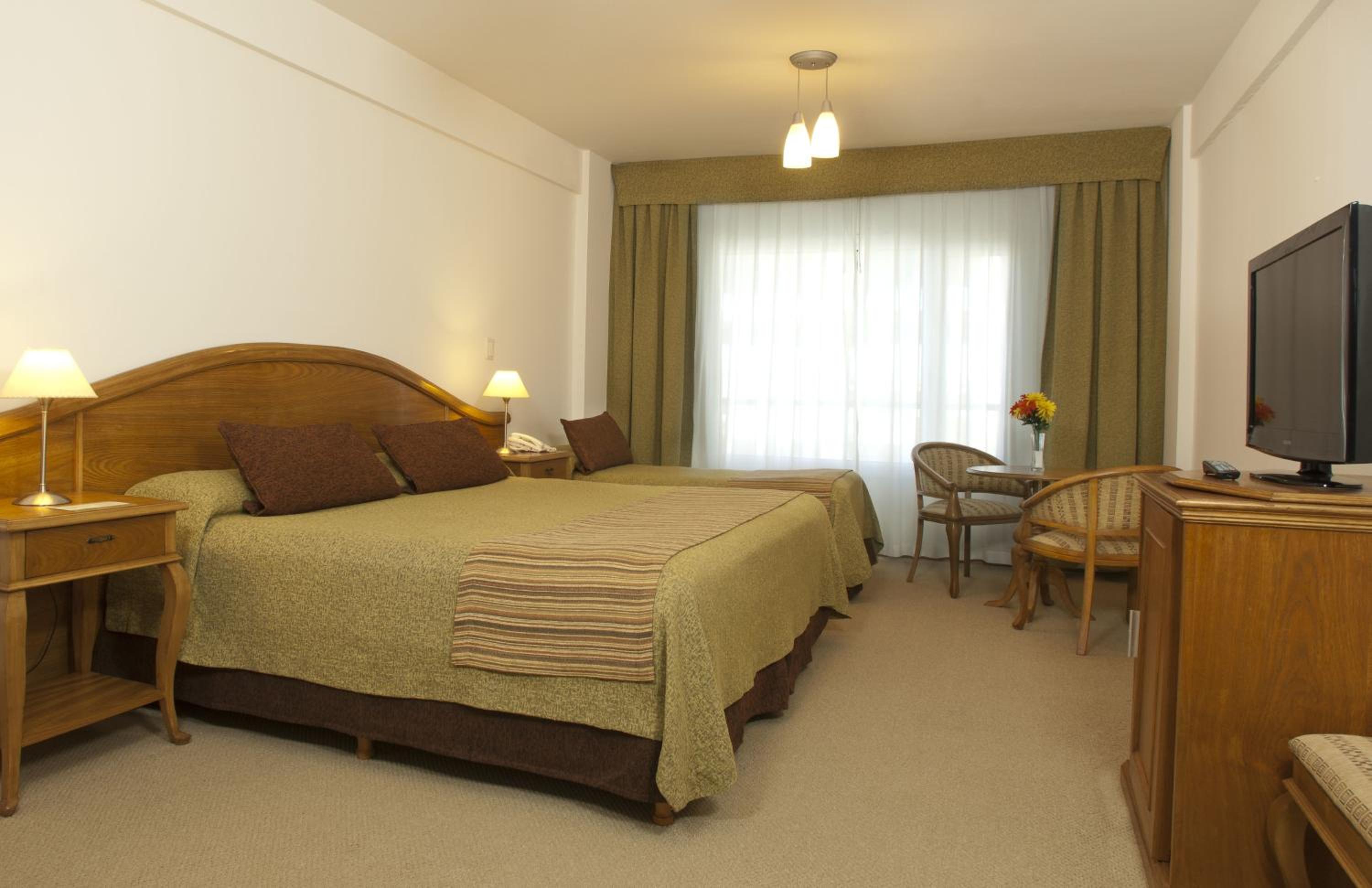Senior Double Room with Double City View photo 3