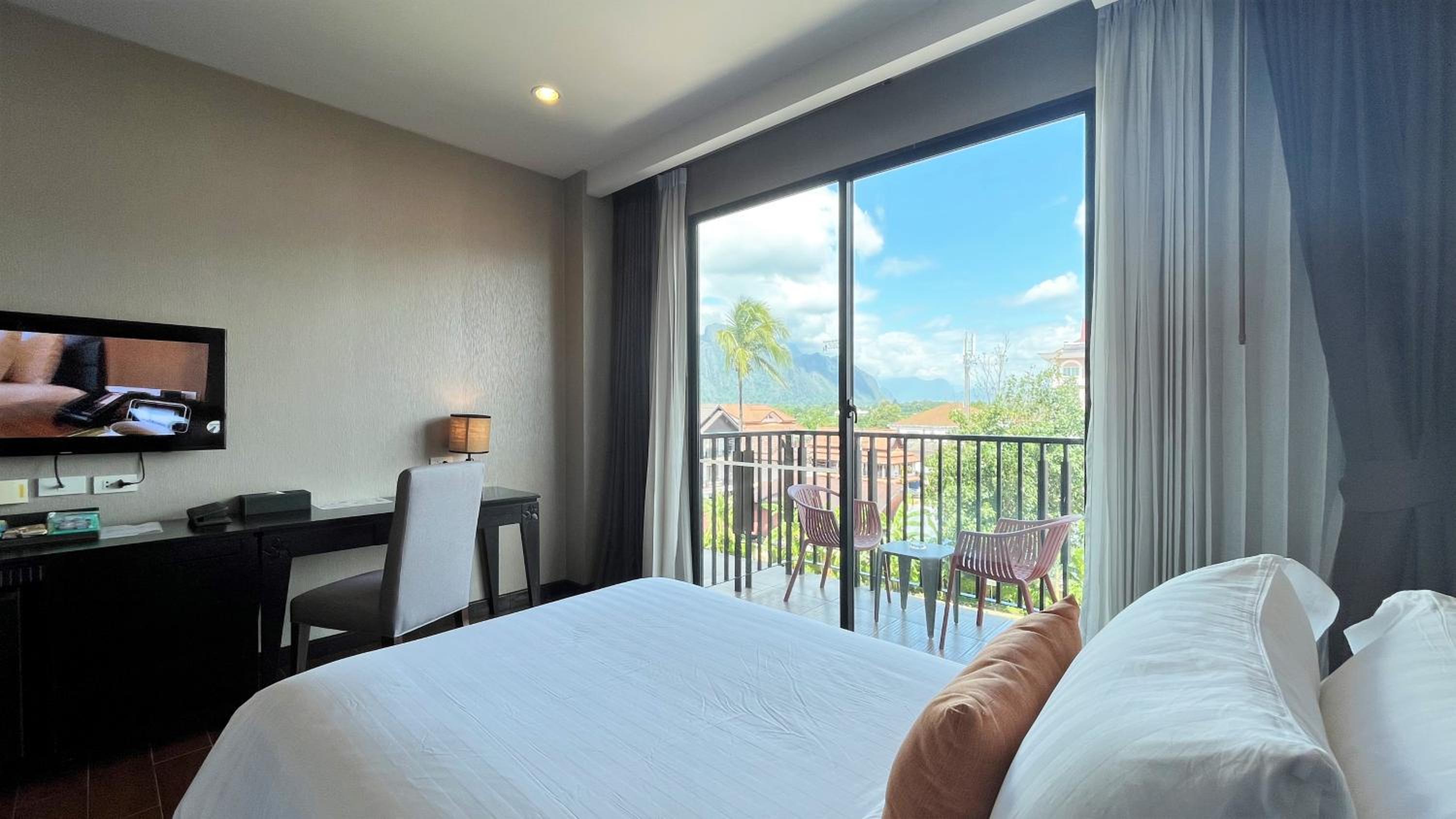 Superior Room River View with Balcony