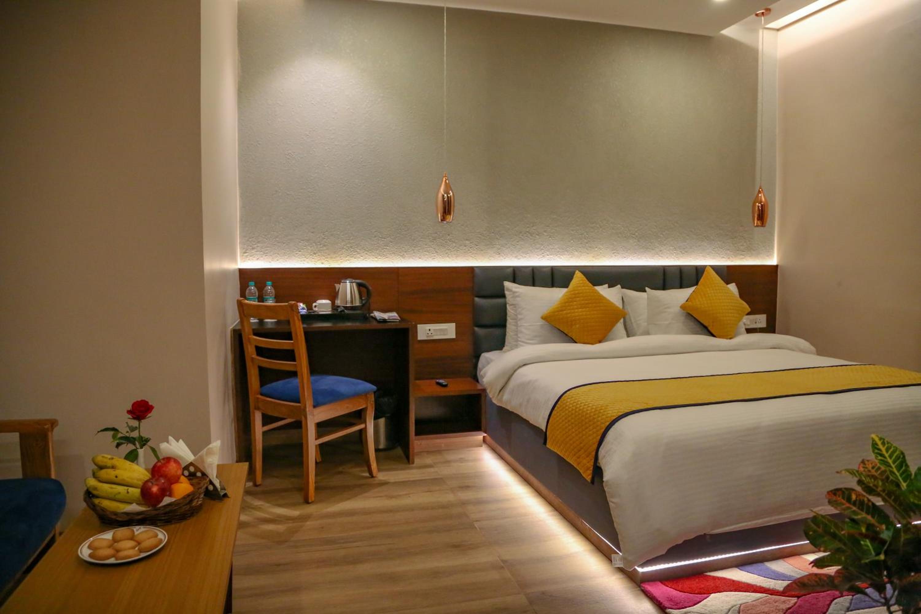 Deluxe Rooms - Photo 4