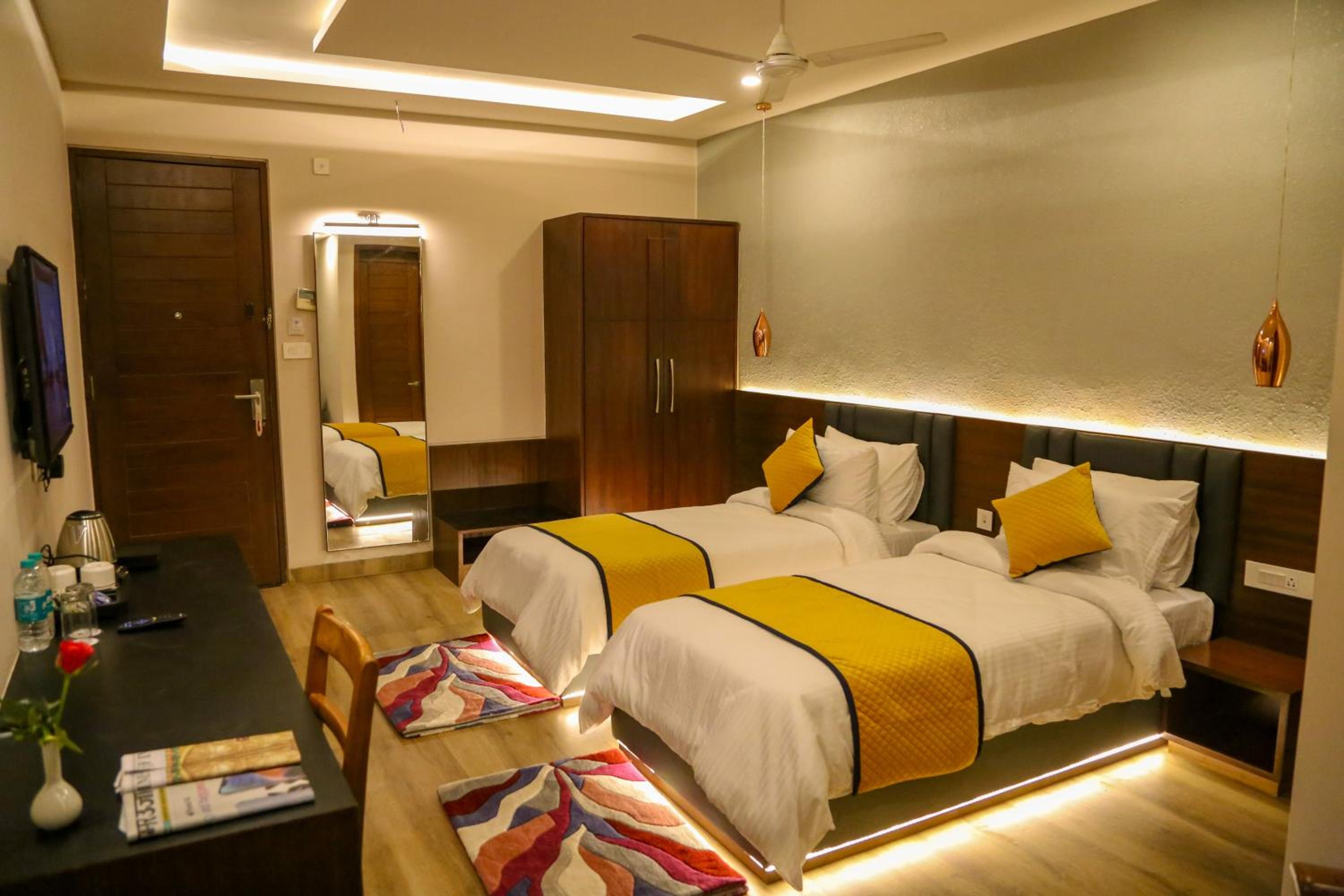 Superior Double or Twin Room - Photo 2