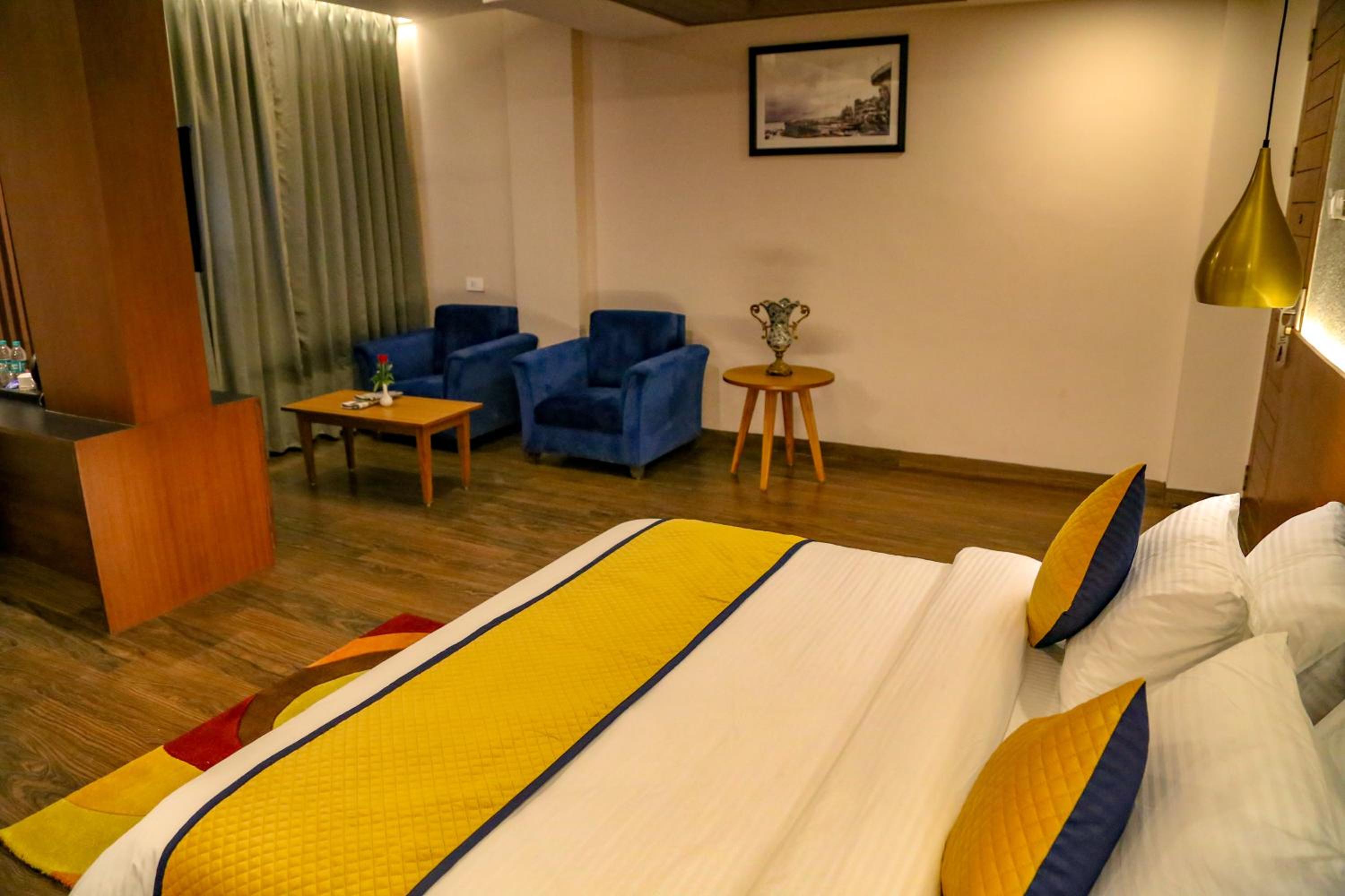 Suite - Photo 4