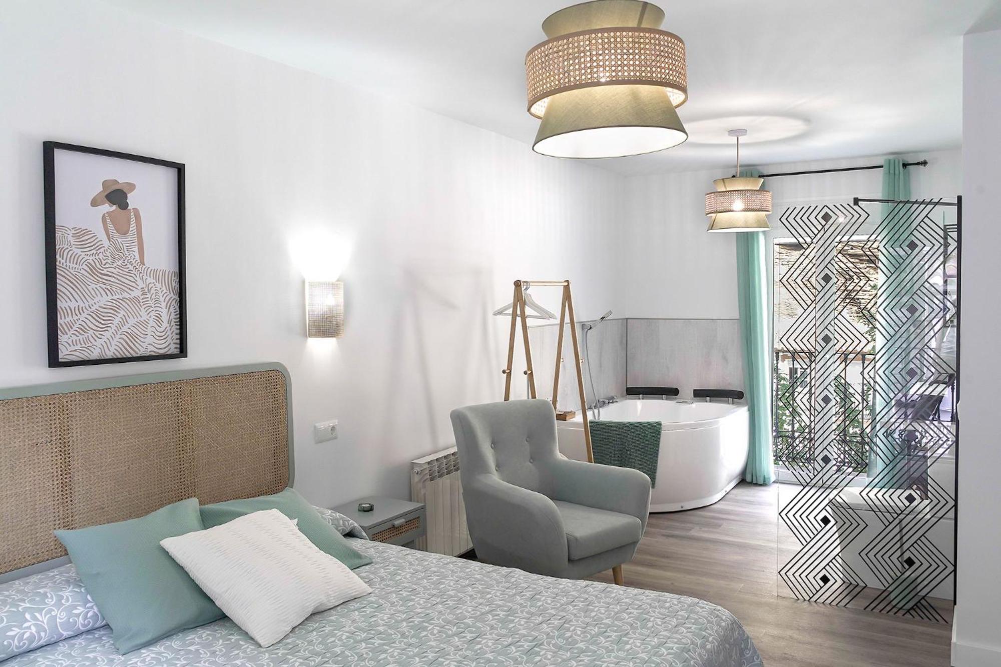 Habitación Doble con Bañera de Hidromasaje