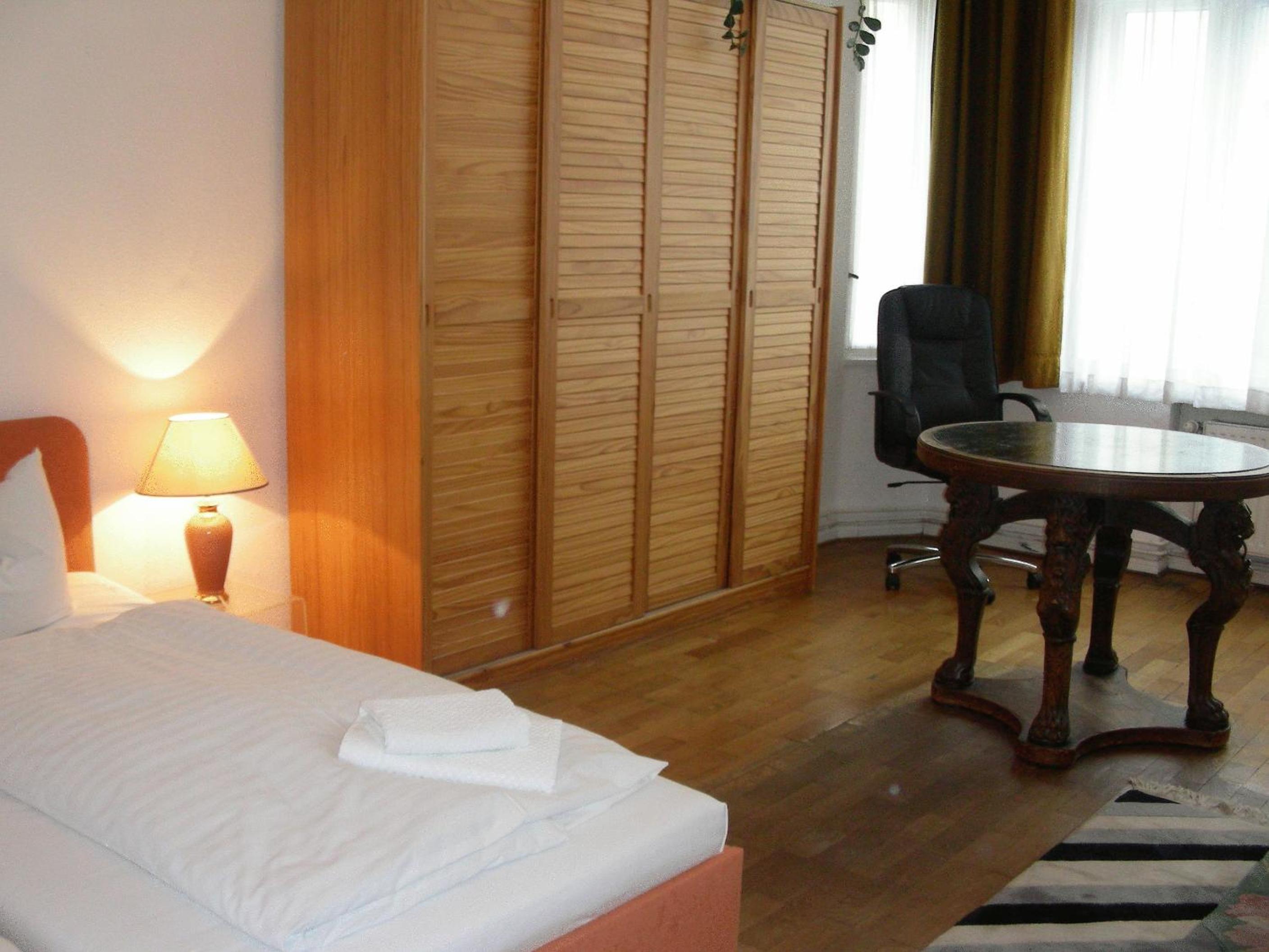 Double or Twin Room with Shared Bathroom photo 2