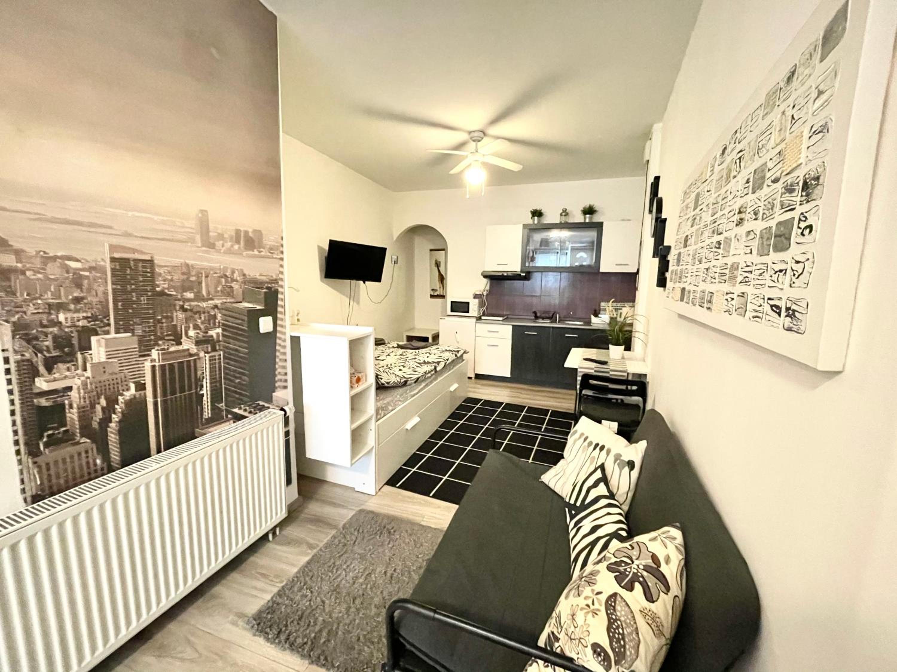 Standard Studio