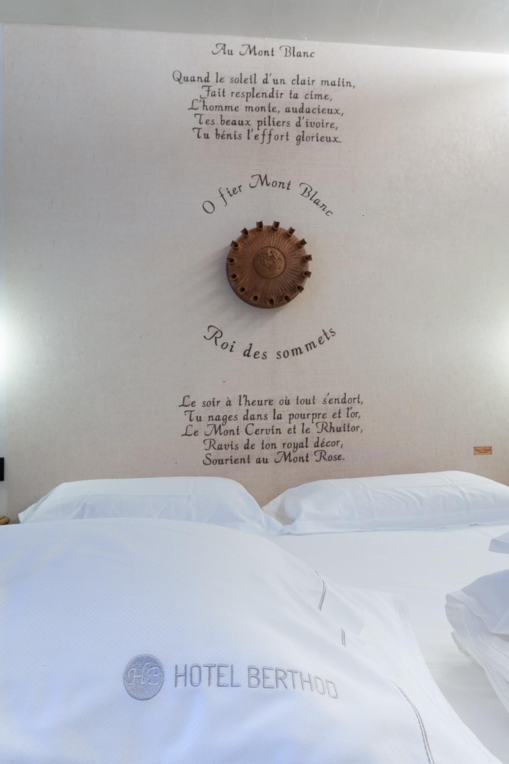 Standard Double or Twin Room - Photo 8