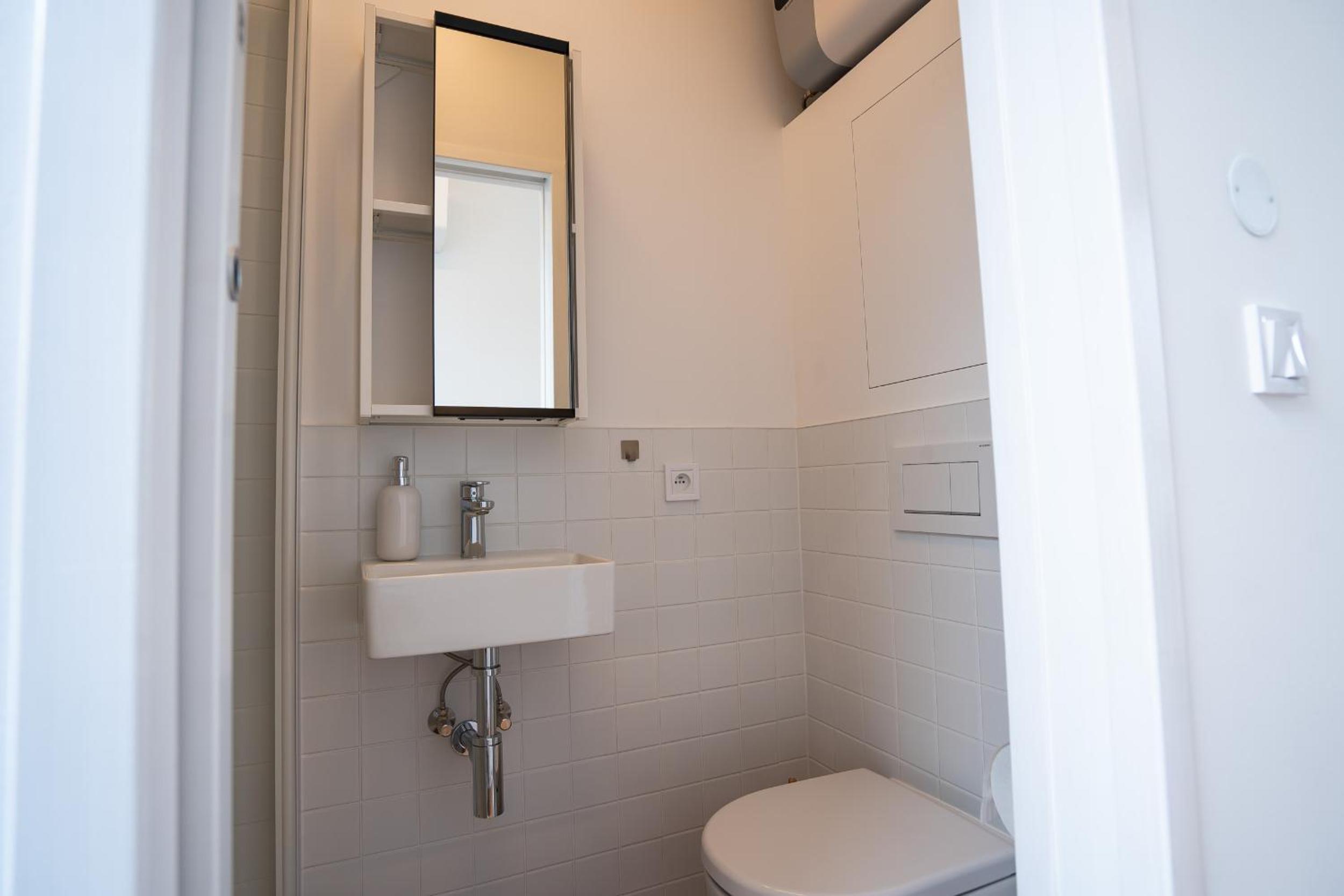 Standard Double Room - Photo 7
