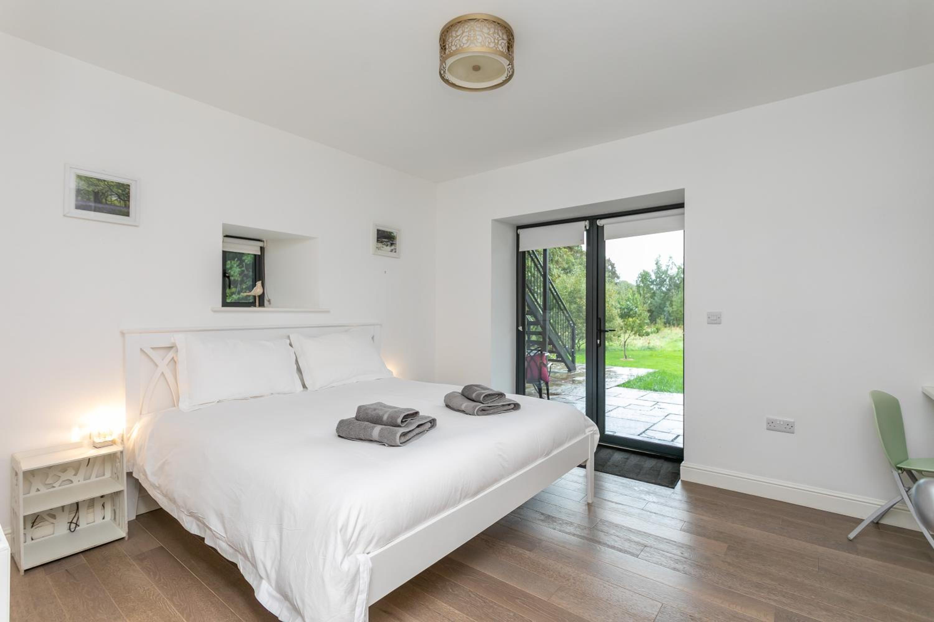 Two-Bedroom Cottage photo 2