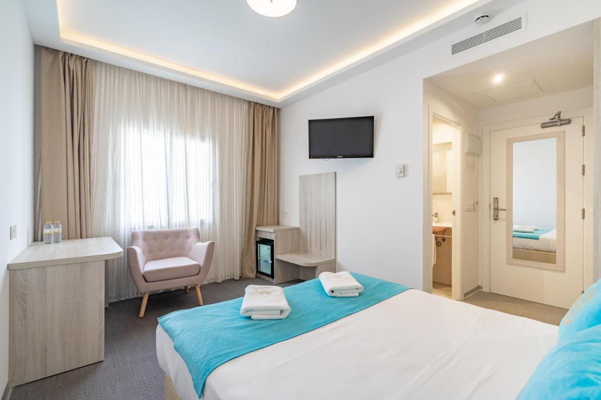 Standard Double Room - Photo 1