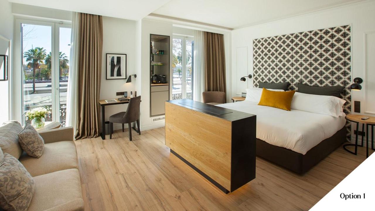 Junior Suite with Balcony photo 2