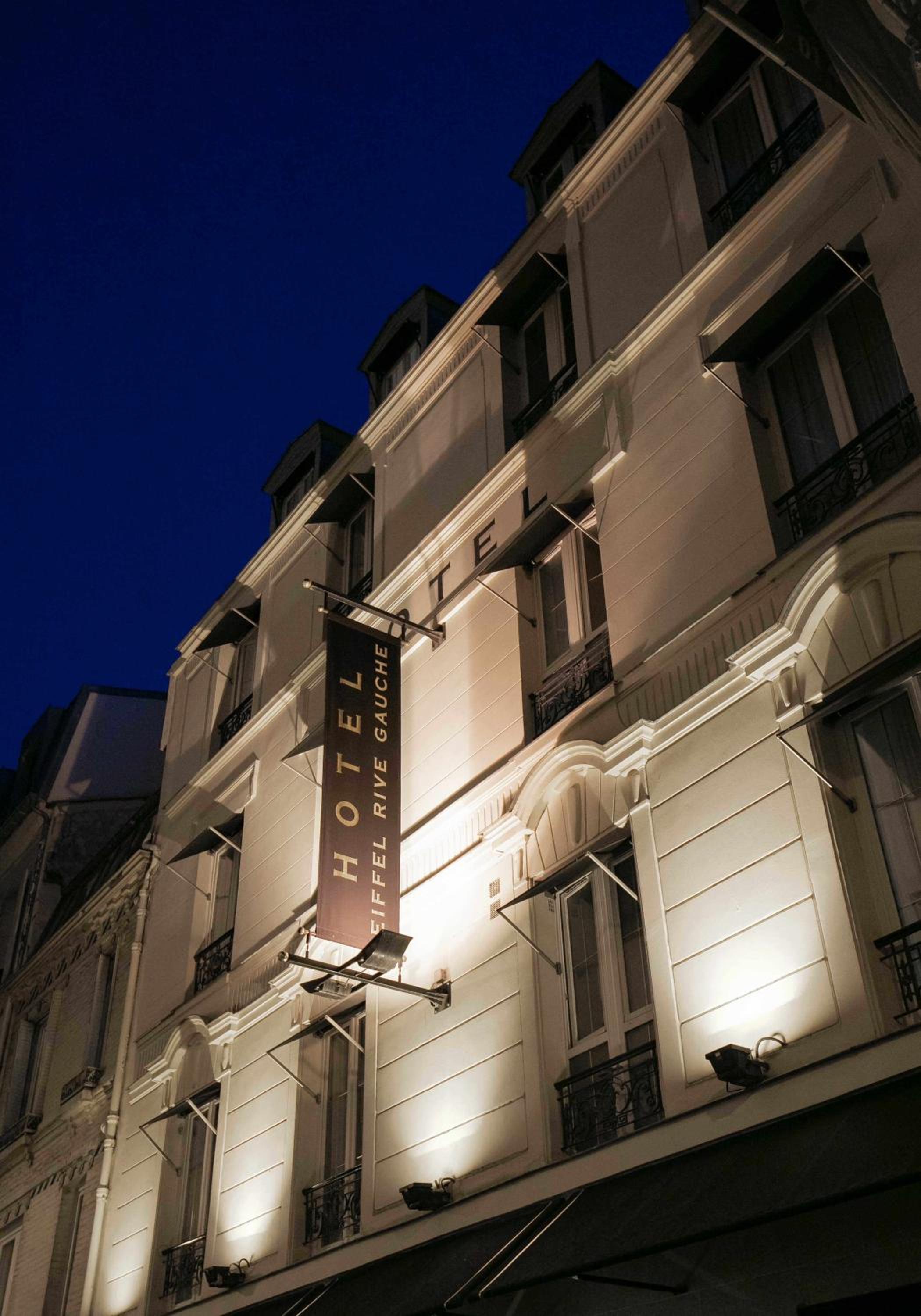 Single Room with Eiffel Tower View photo 2