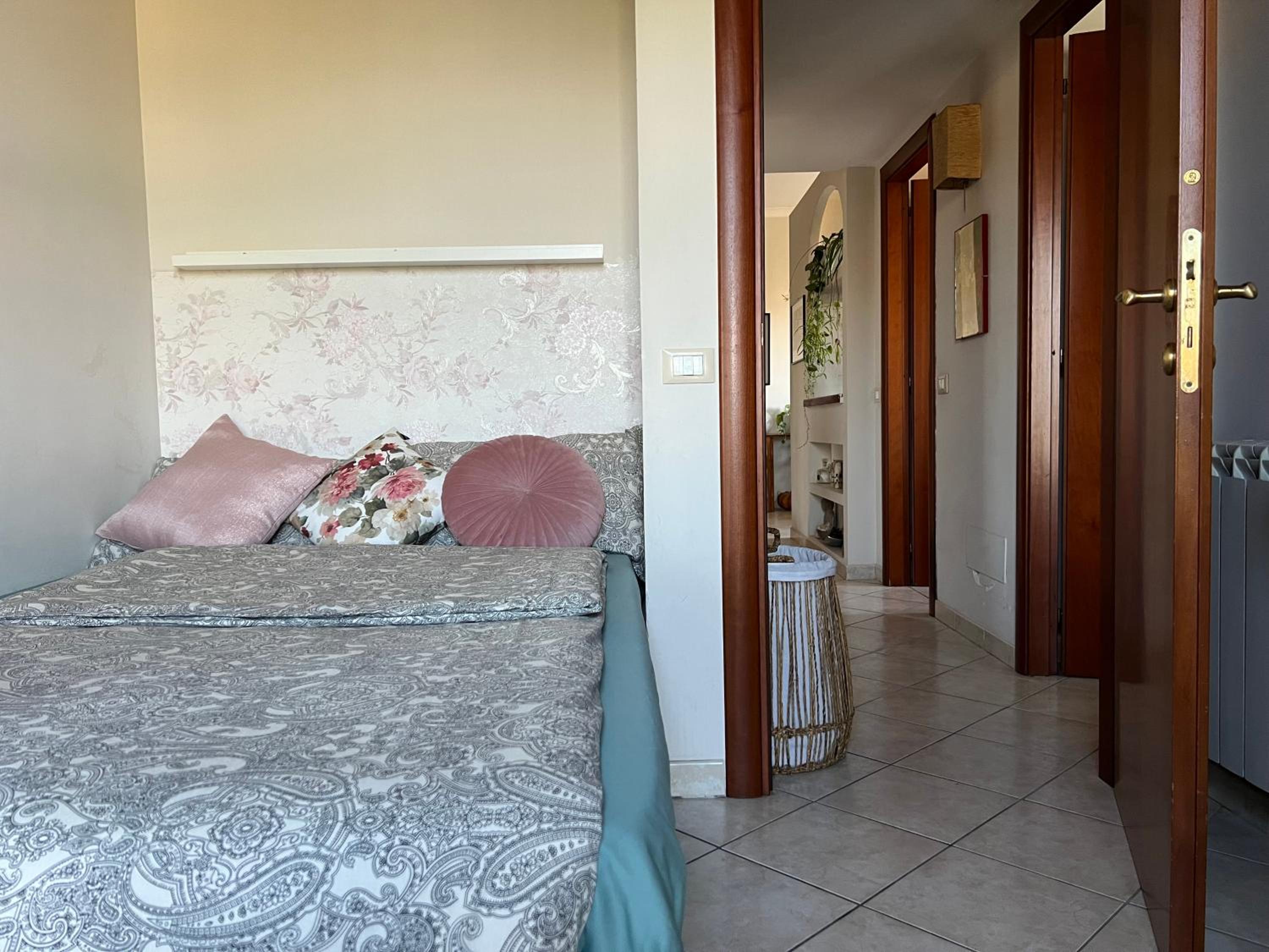 Two-Bedroom Apartment - Photo 16