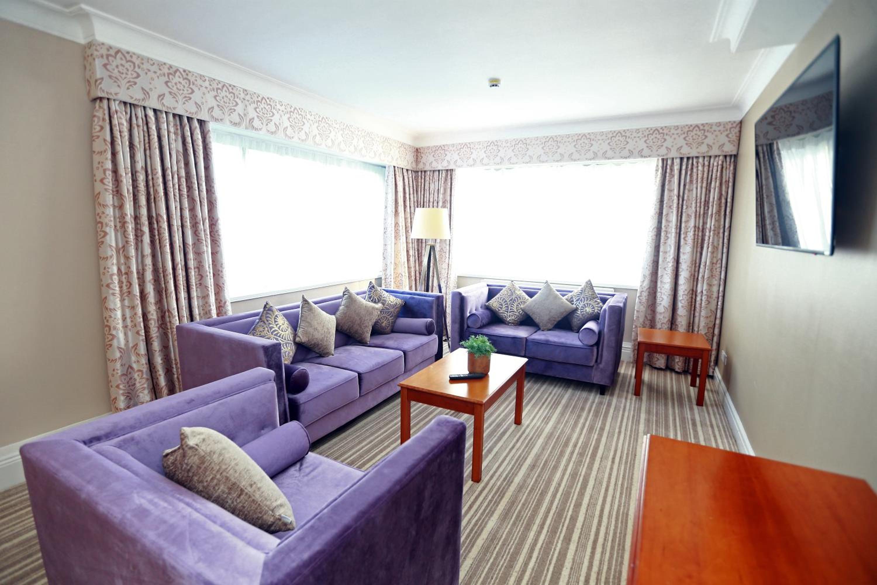 Suite - Photo 2