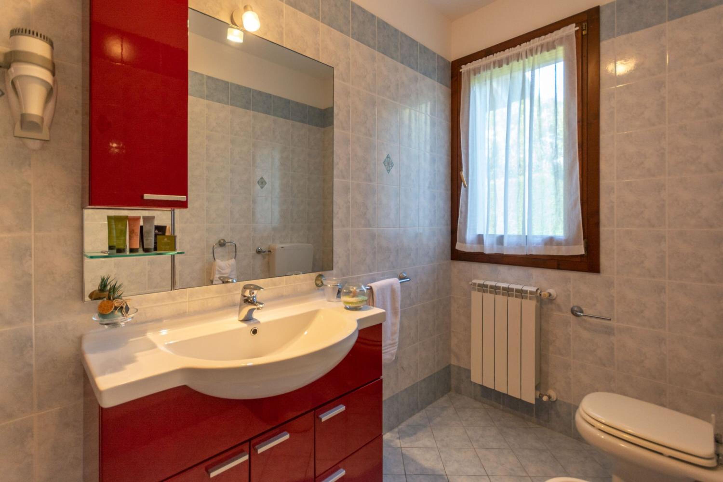 Two Bedroom House 3 photo 3