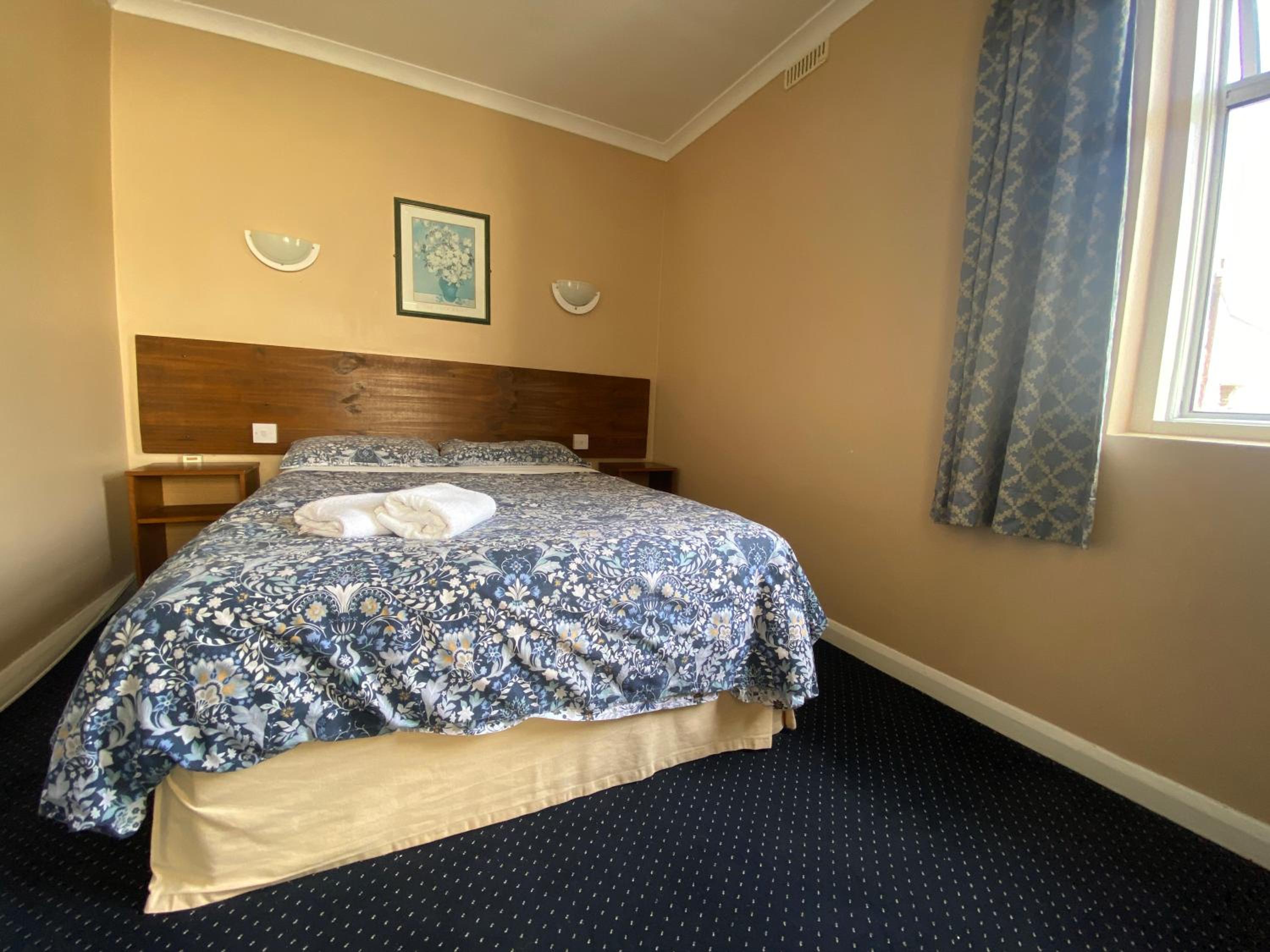 Standard Double Room - Photo 2