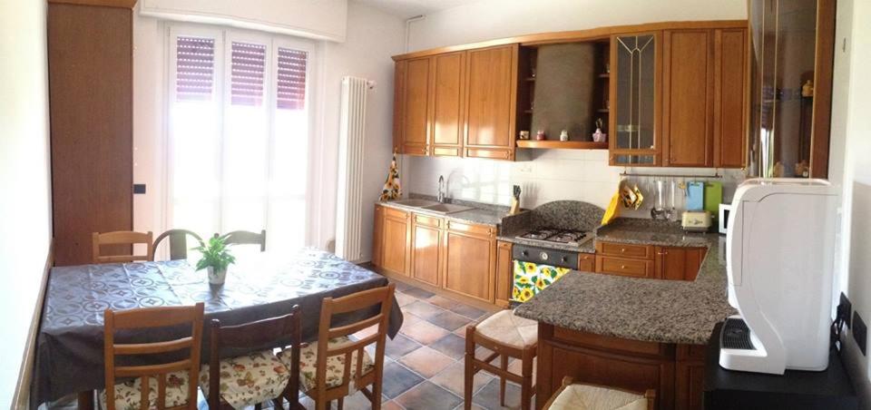 Double or Twin Room with Shared Bathroom photo 2
