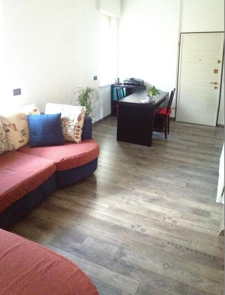 Standard Single Room with Shared Bathroom photo 3