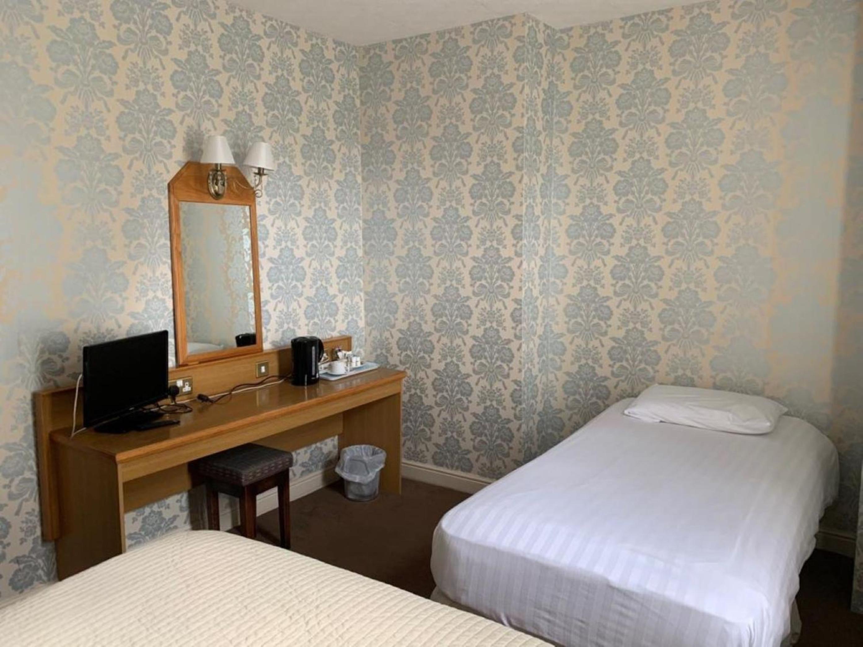 Superior Quadruple Room - Photo 2