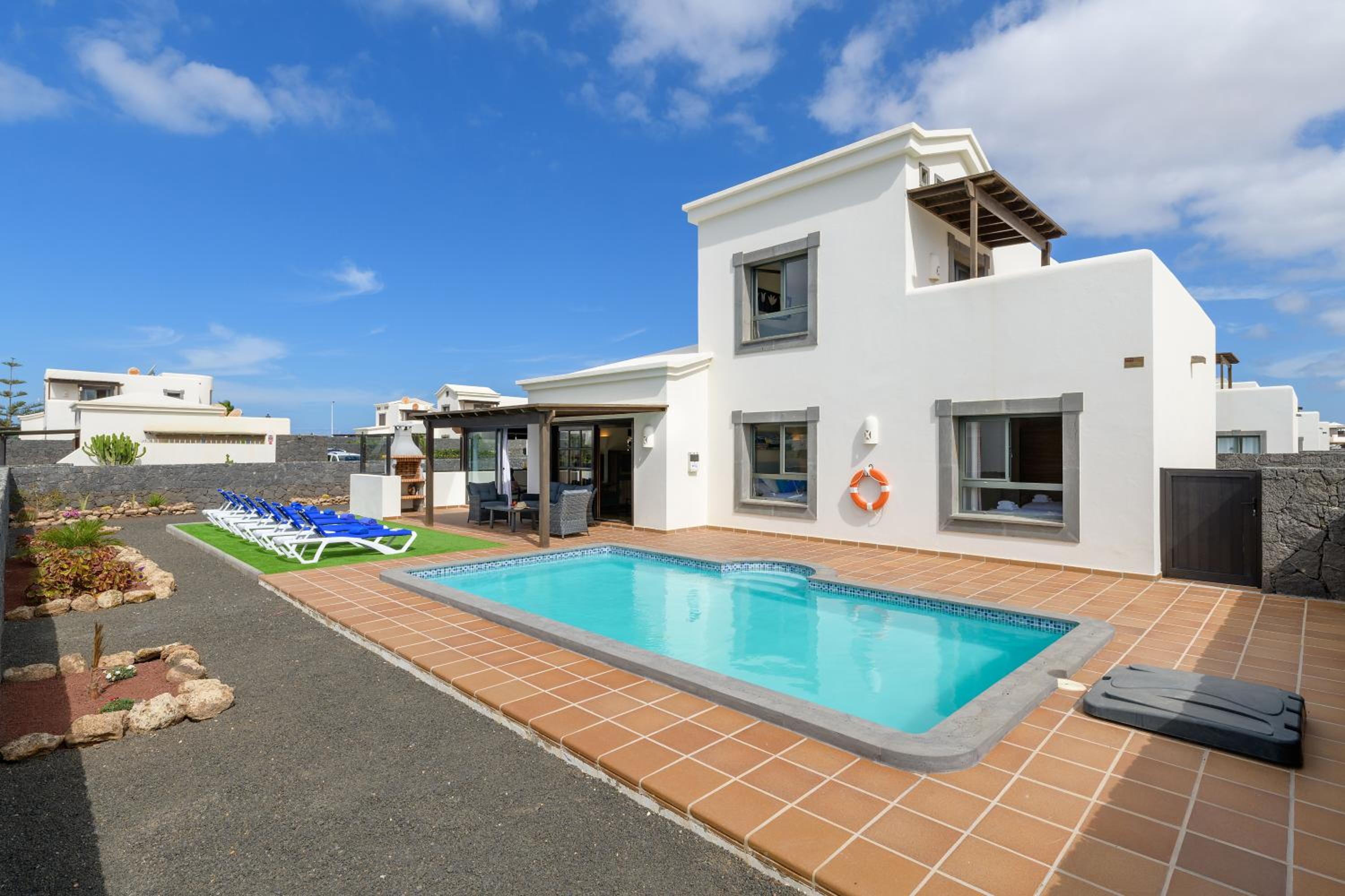 Villa de Tres Habitaciones