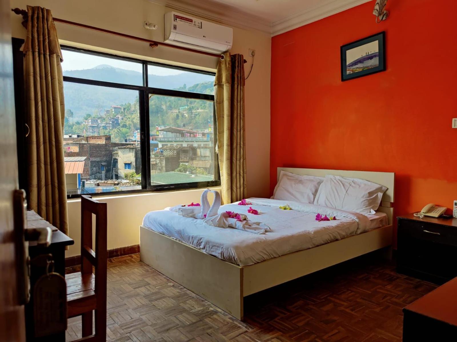 Standard Double or Twin Room photo 1