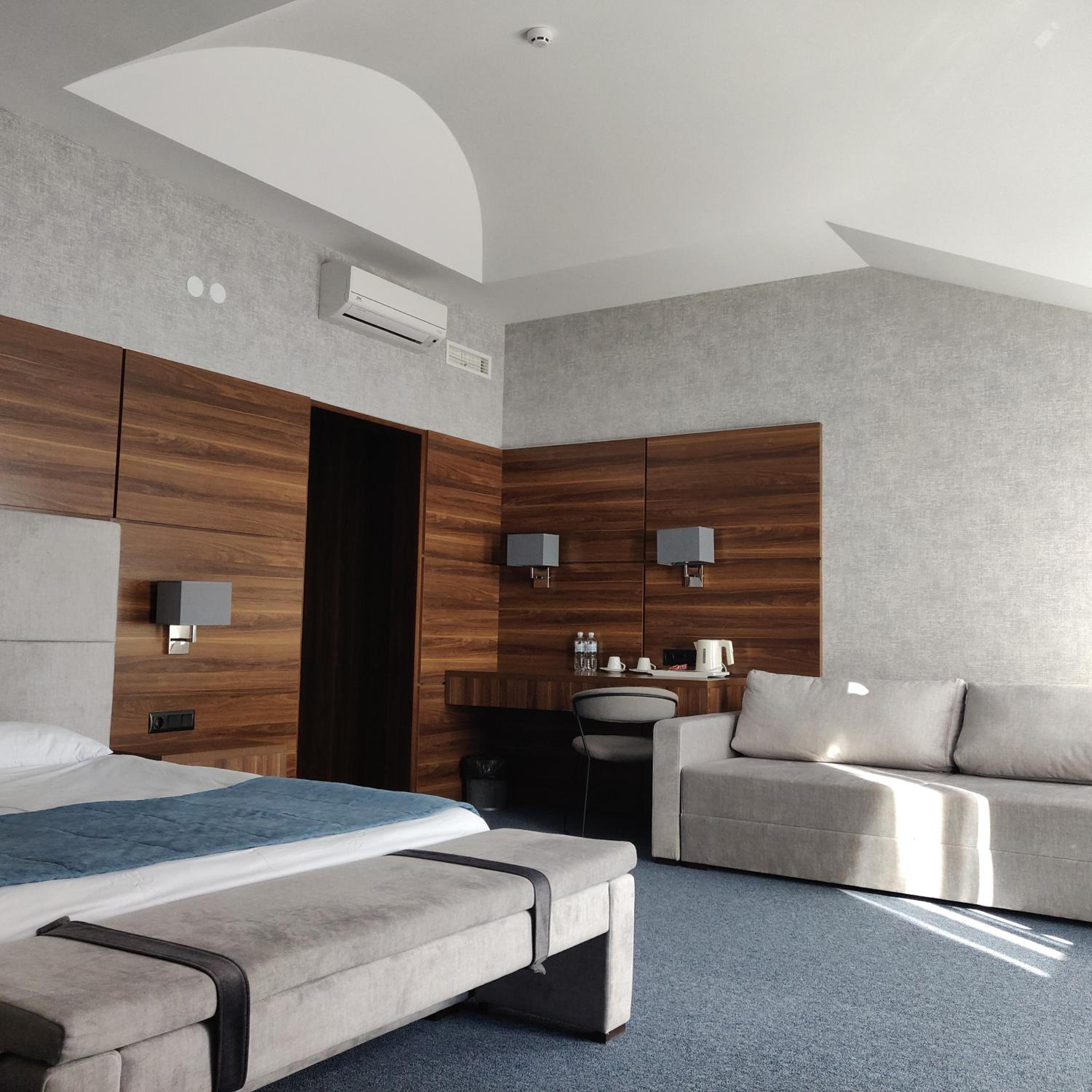 Suite with Balcony photo 3