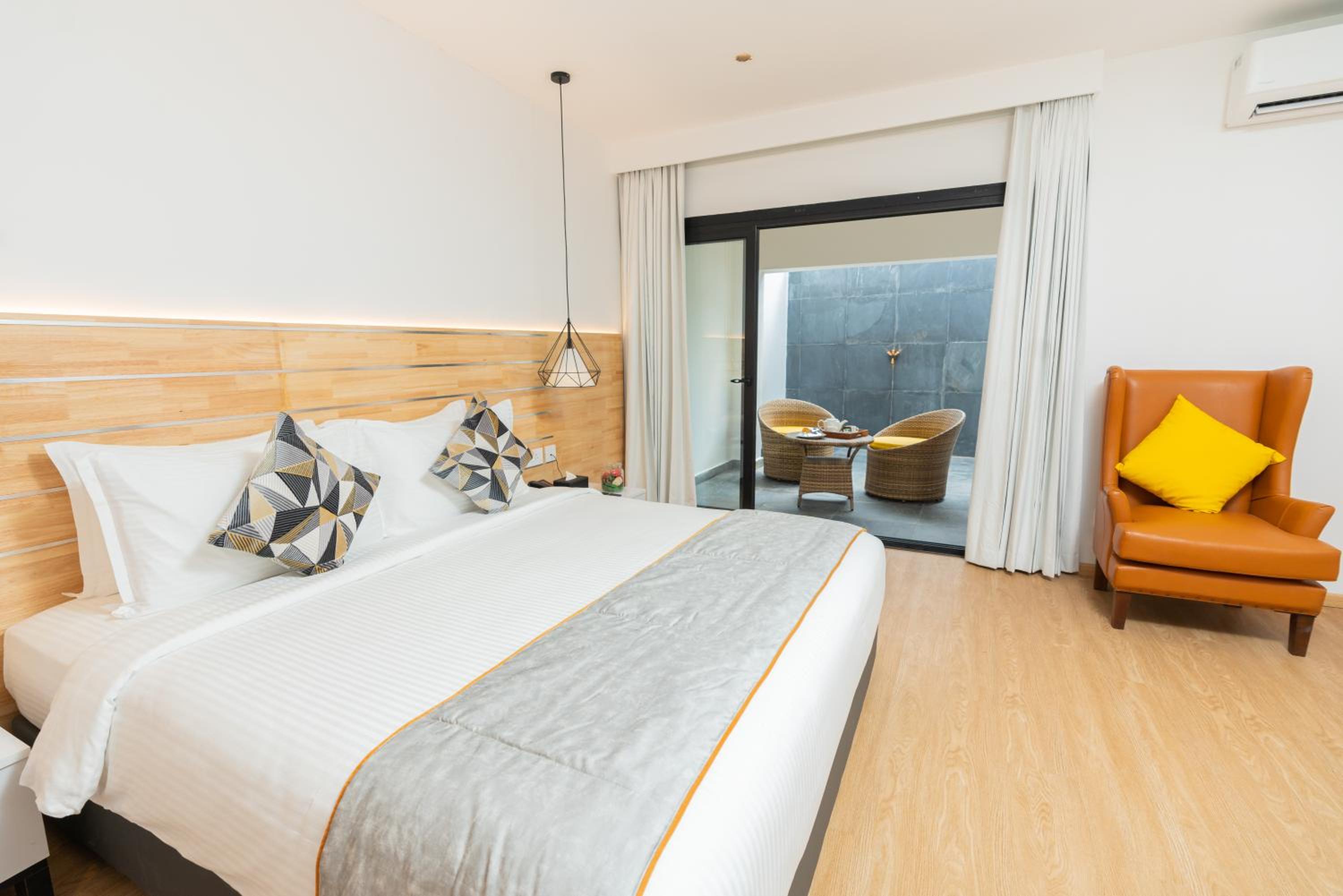 Double Room - Photo 12