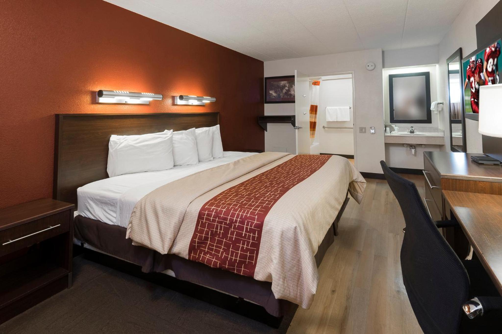 Deluxe King Room Smoke Free - Photo 5